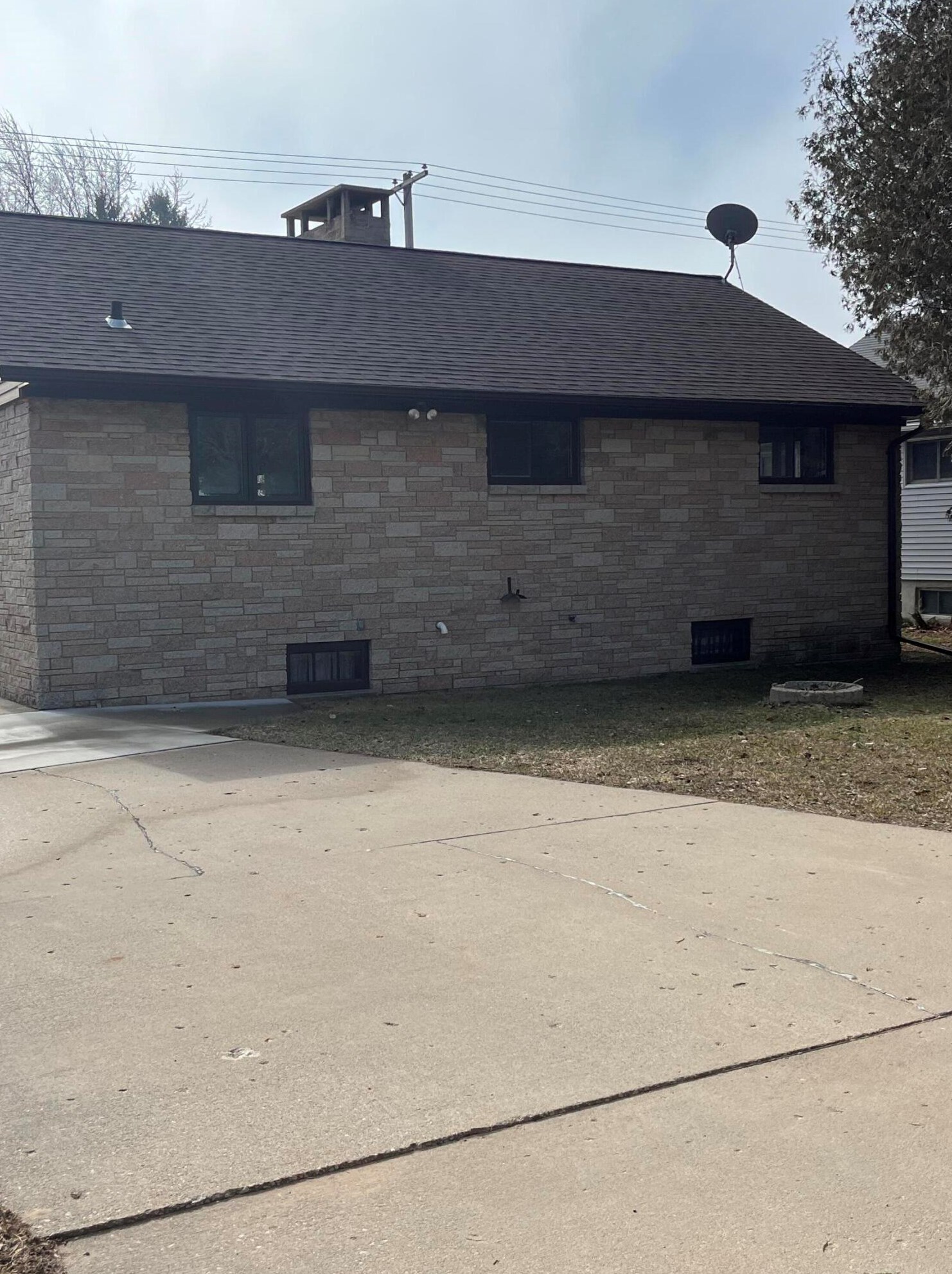 2720 12th St, Two Rivers WI  54241-3310 exterior