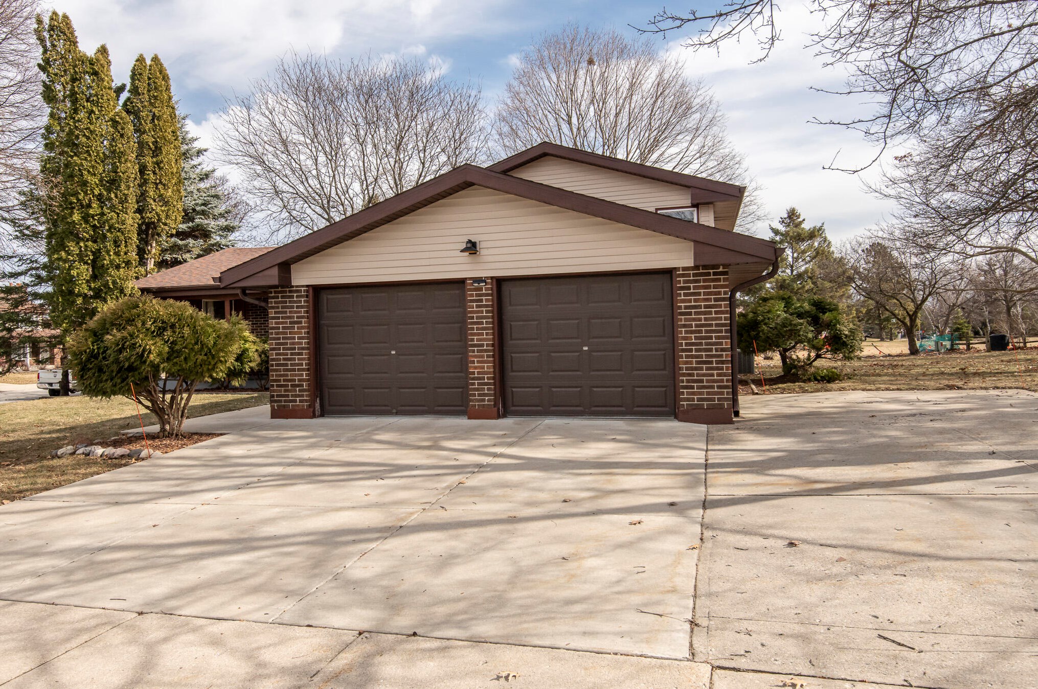 2731 Bristol Ct, Waukesha, WI 53188-1339