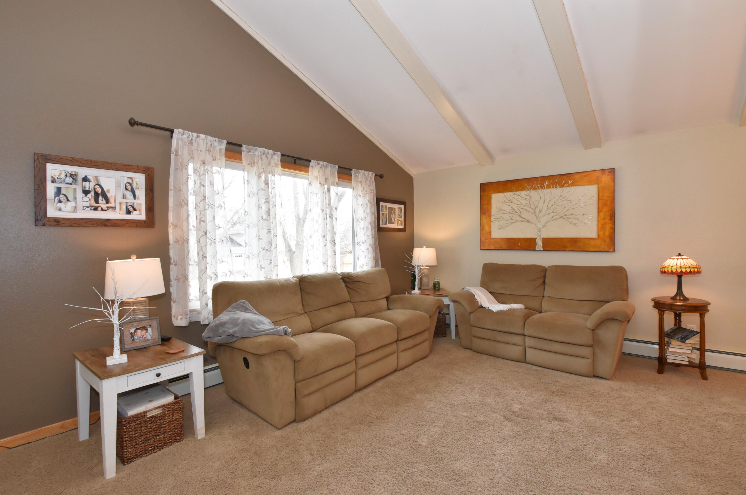 408 Rawlins Dr, Waukesha, WI 53188-4644