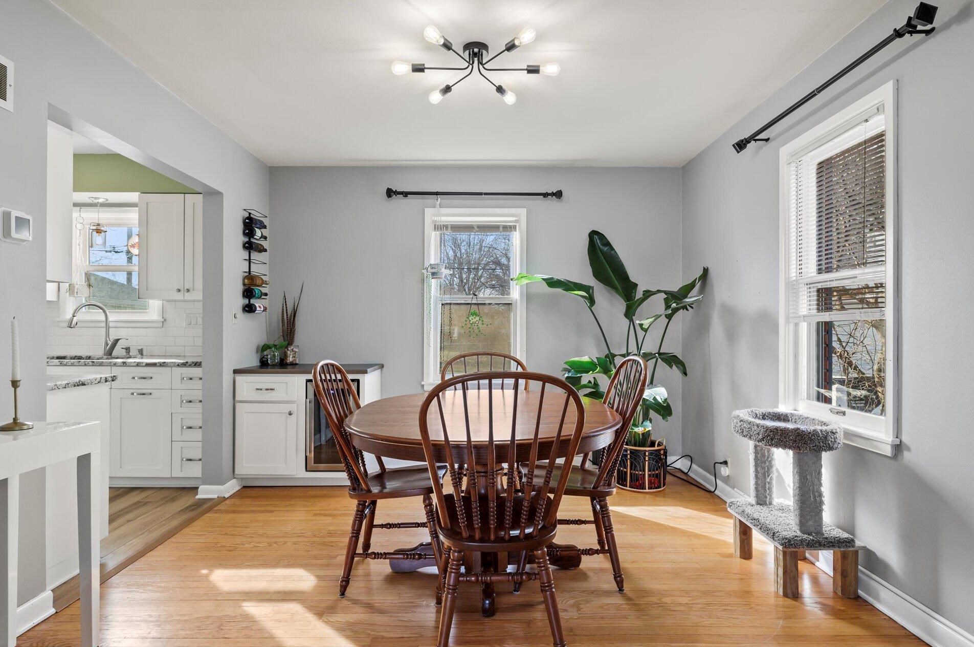 5331 Lydell Ave, Milwaukee WI  53217-5004 exterior