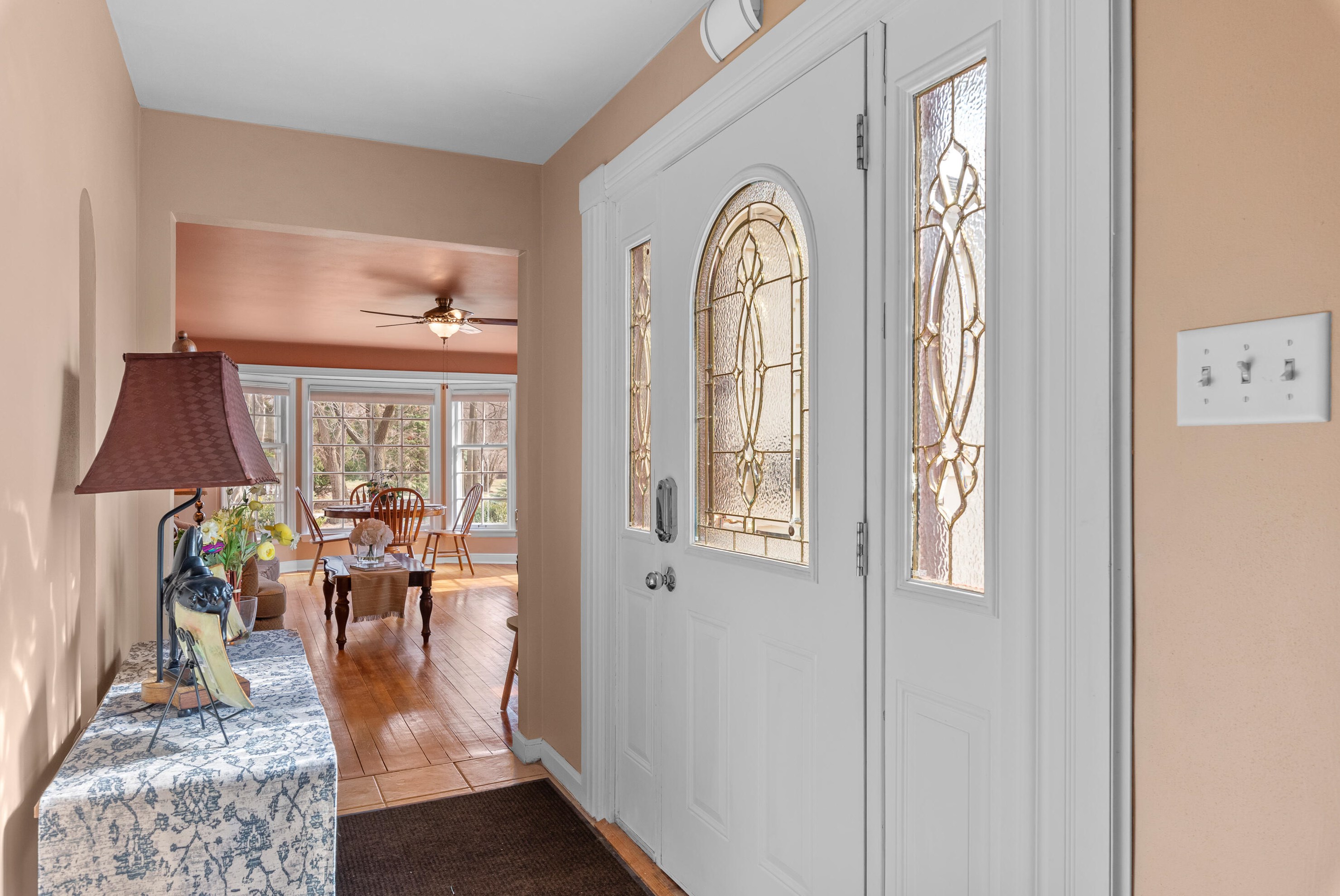 5830 Lilac Ln, Hales Corners, WI 53130-2134