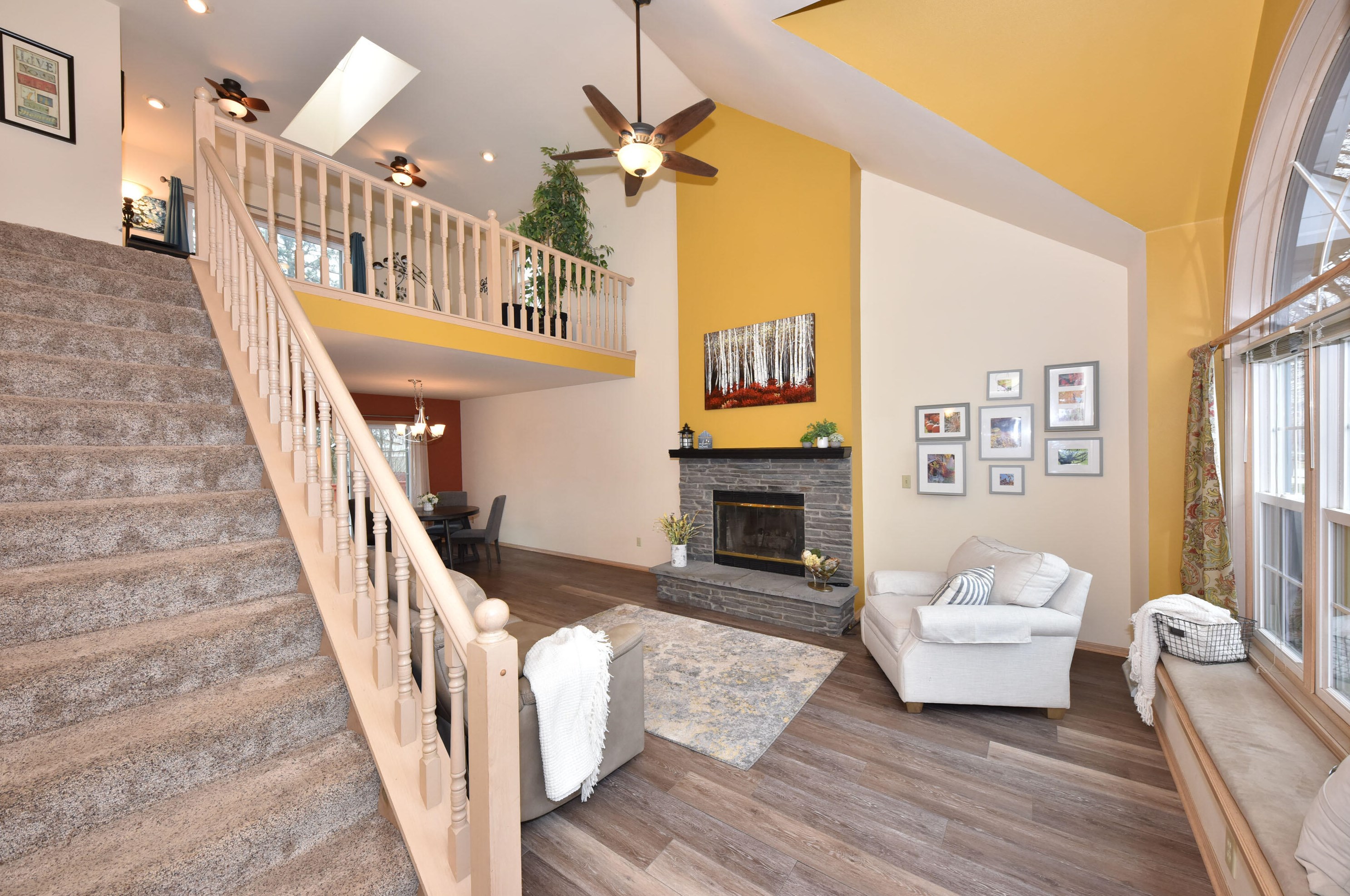 8140 S Verdev Dr, Oak Creek, WI 53154