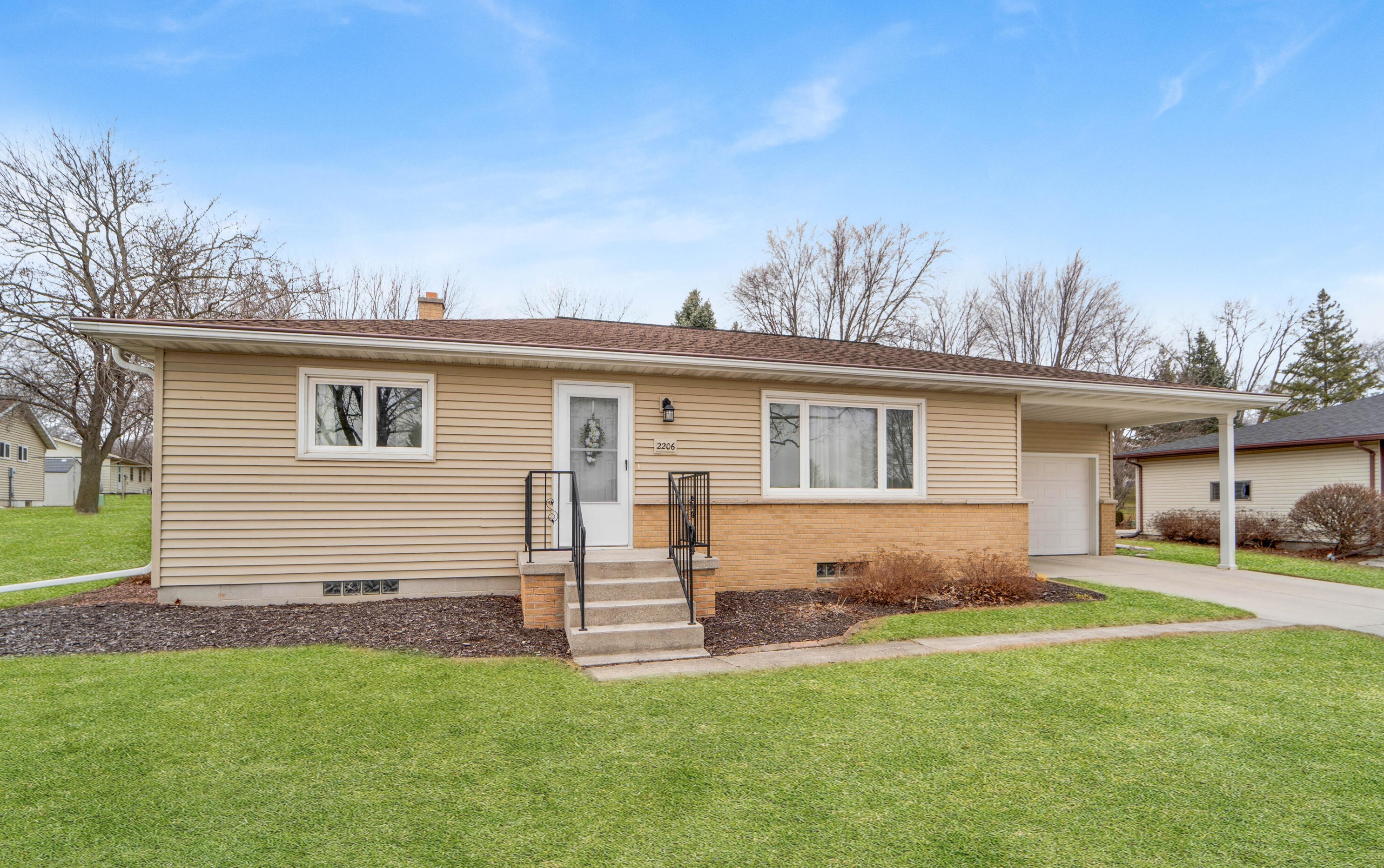 2206 Hickory Ln, New Holstein, WI 53061