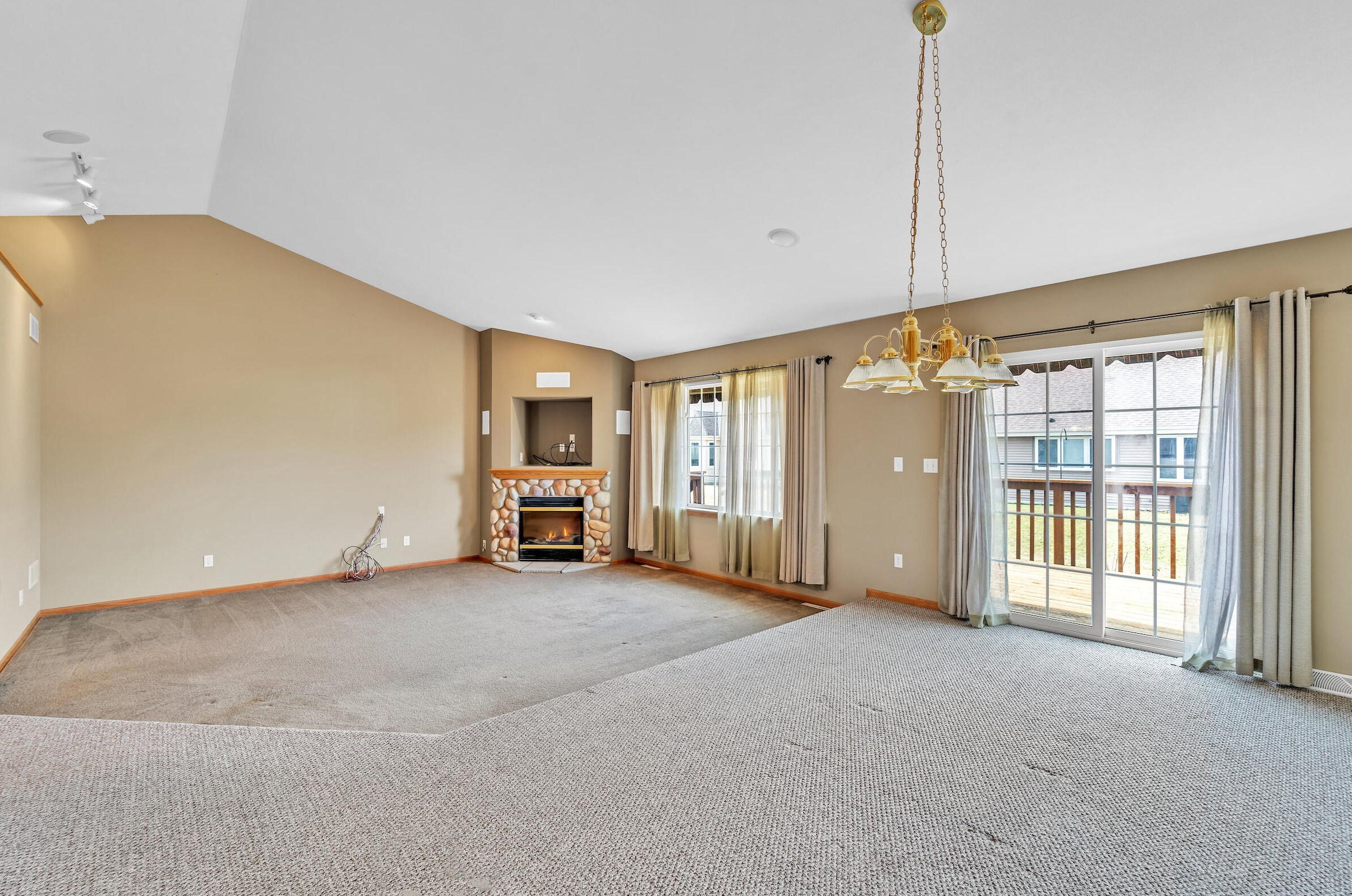 309 Pheasant Pl, Saukville, WI 53080-1820