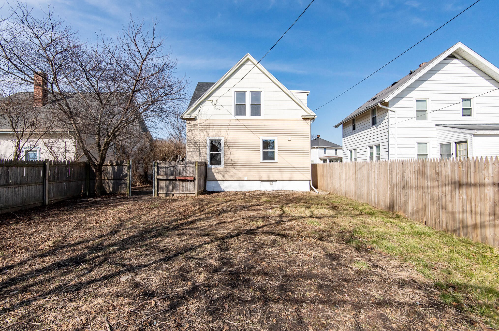 1829 Holmes Ave, Racine, WI 53403