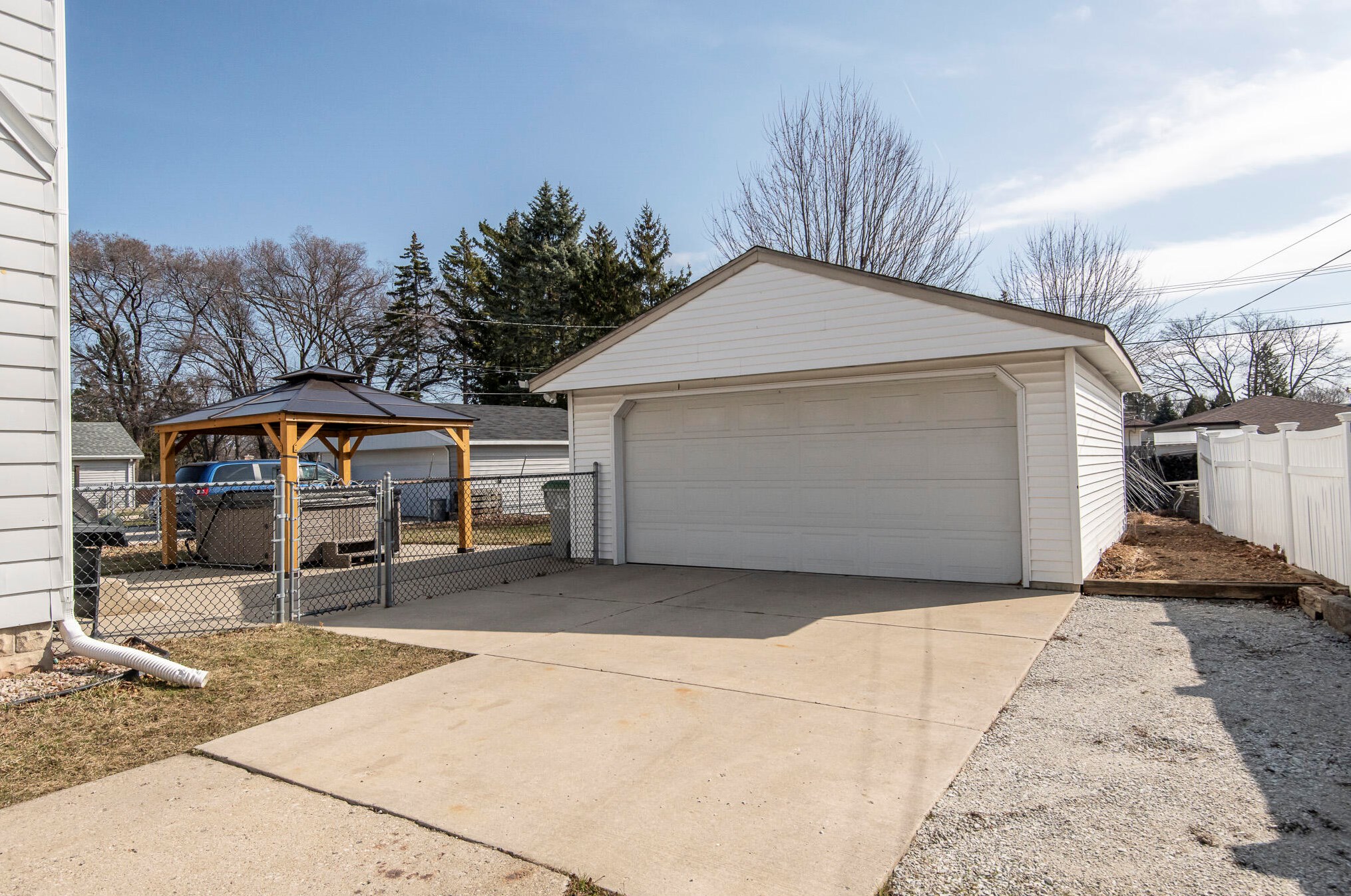 3366 65th St, Milwaukee WI  53219-4207 exterior