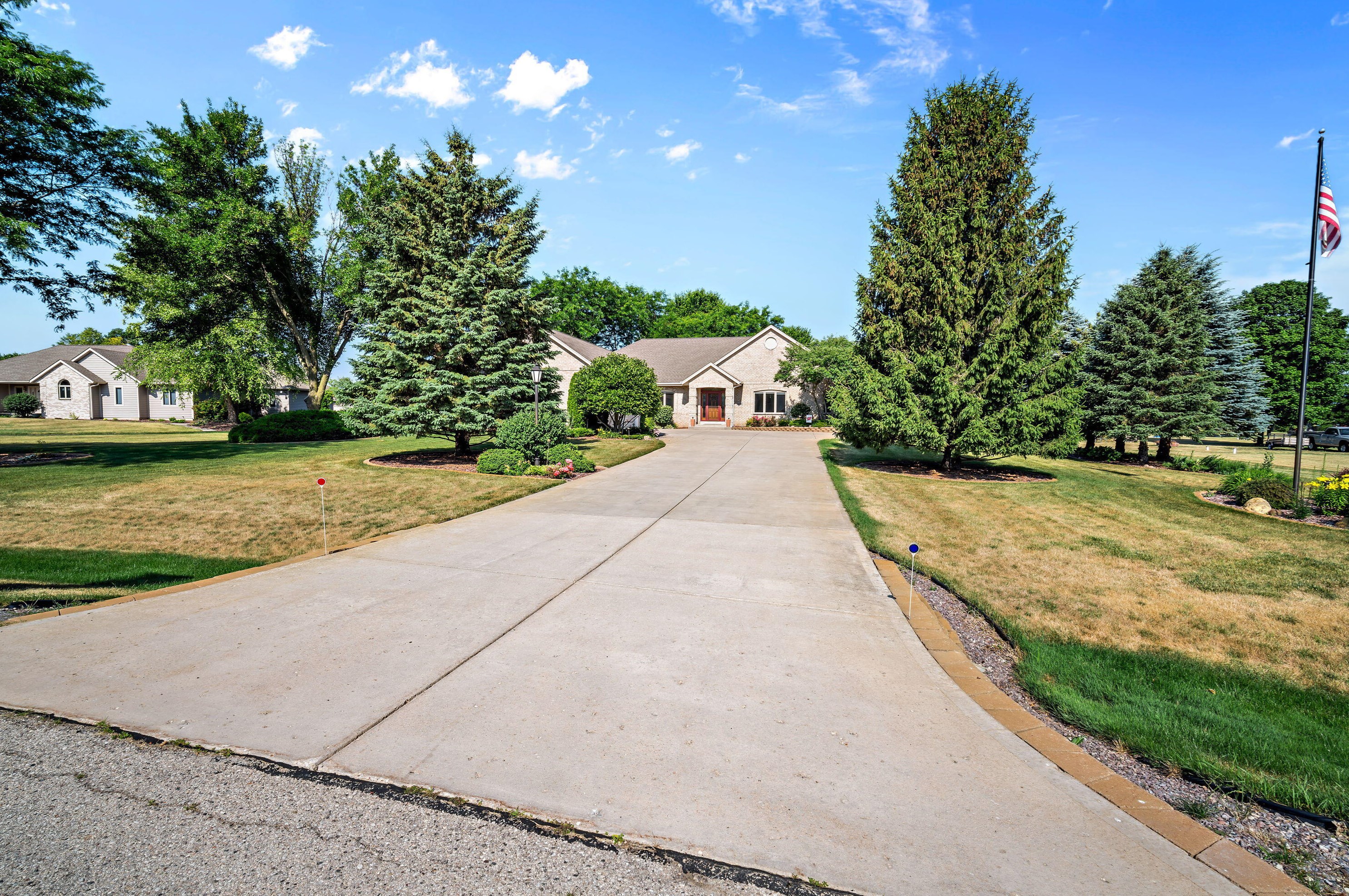 4320 Buckey St, East Troy, WI 53120