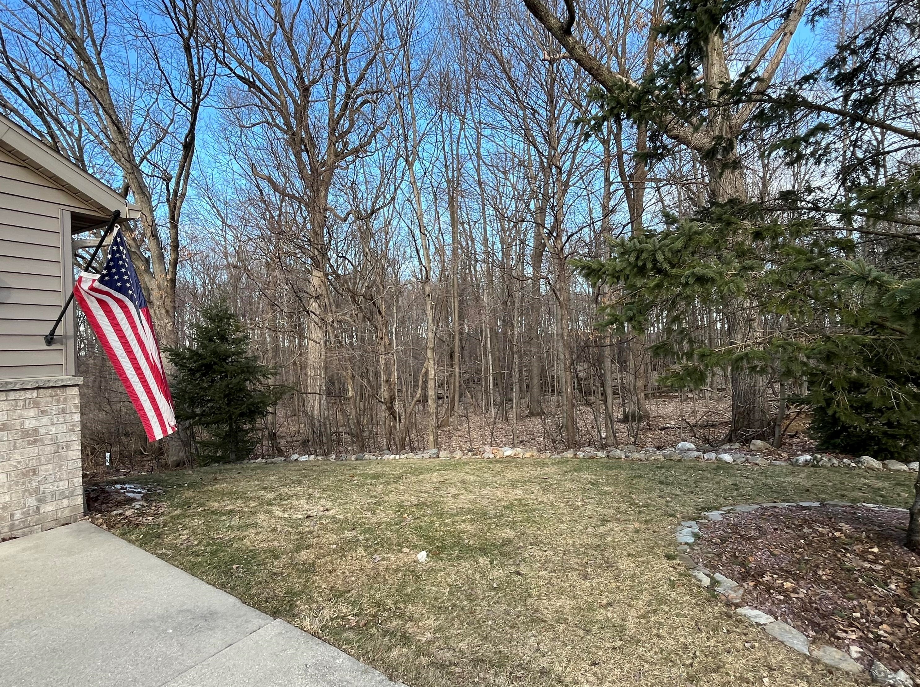 1118 Woods Edge Dr, Hartford, WI 53027