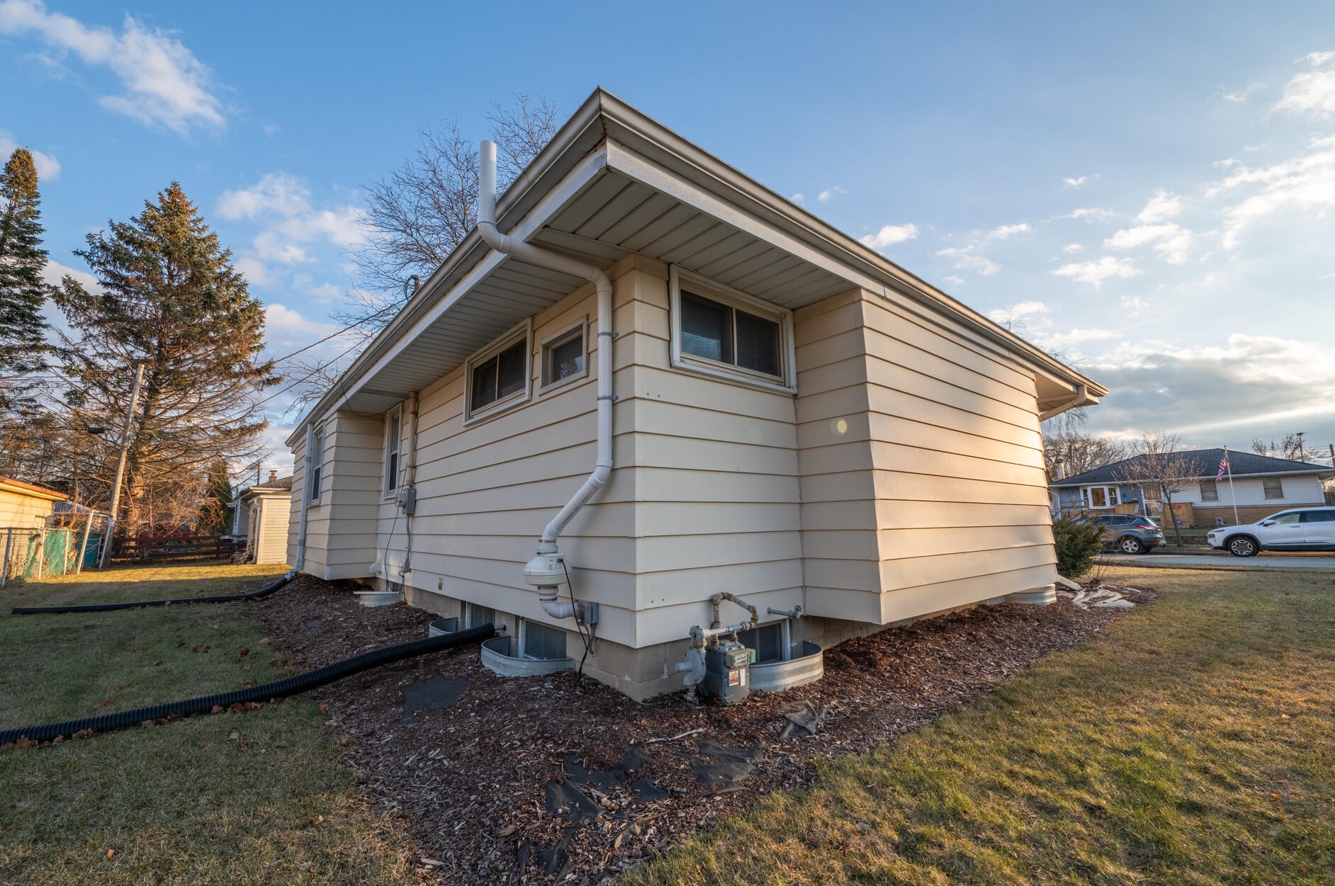 6286 Joyce Ave, Milwaukee WI  53225-1924 exterior