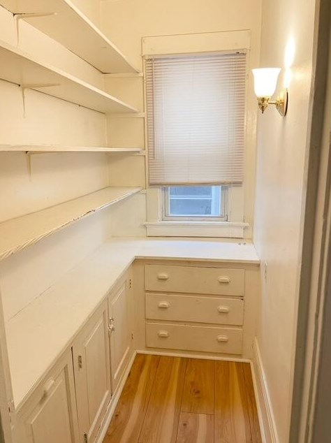 1567 76, Milwaukee WI 53219-1837 exterior