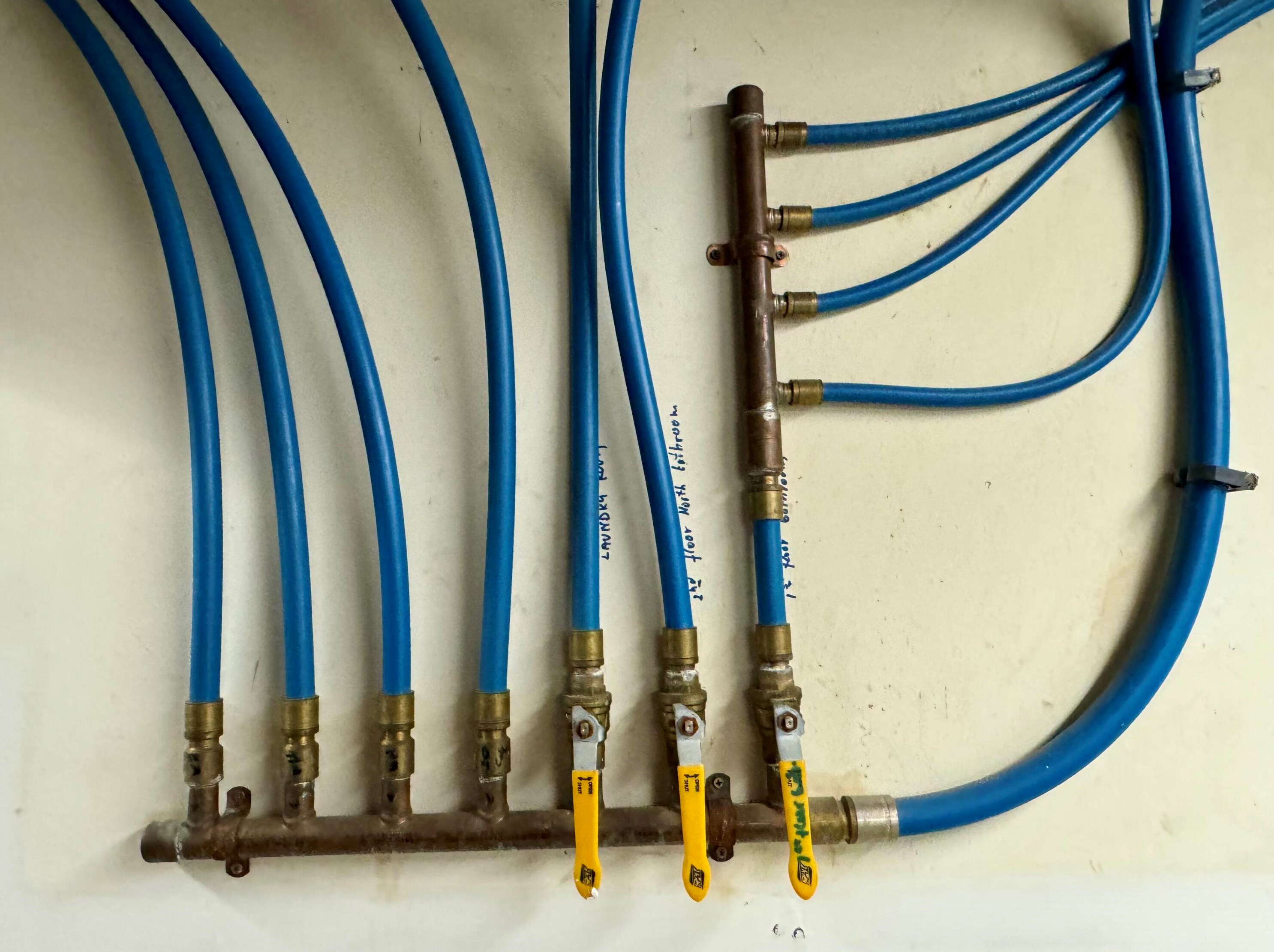 3444 76, Milwaukee WI 53222-3004 exterior