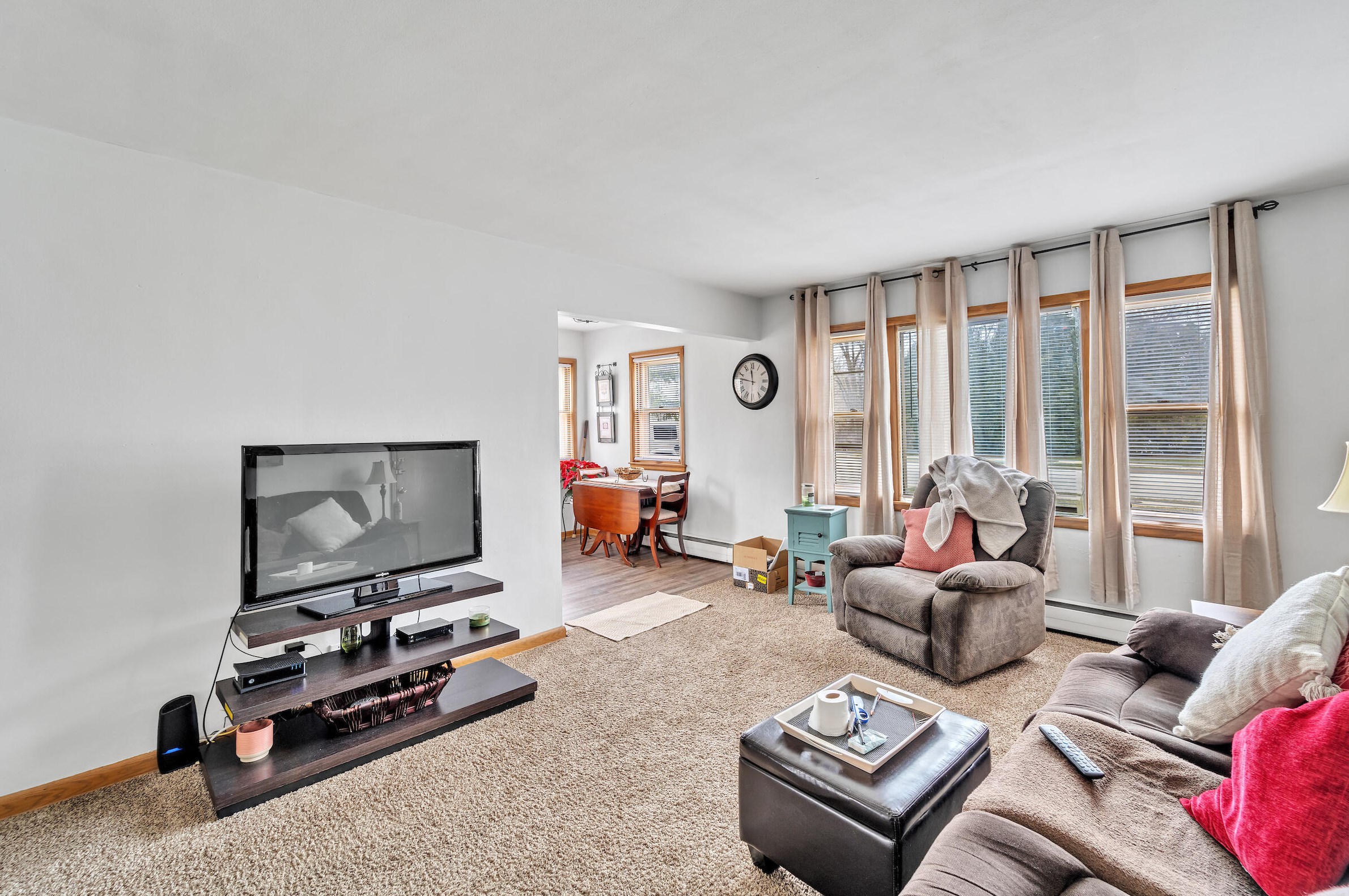 232 Clark St, Pewaukee WI exterior