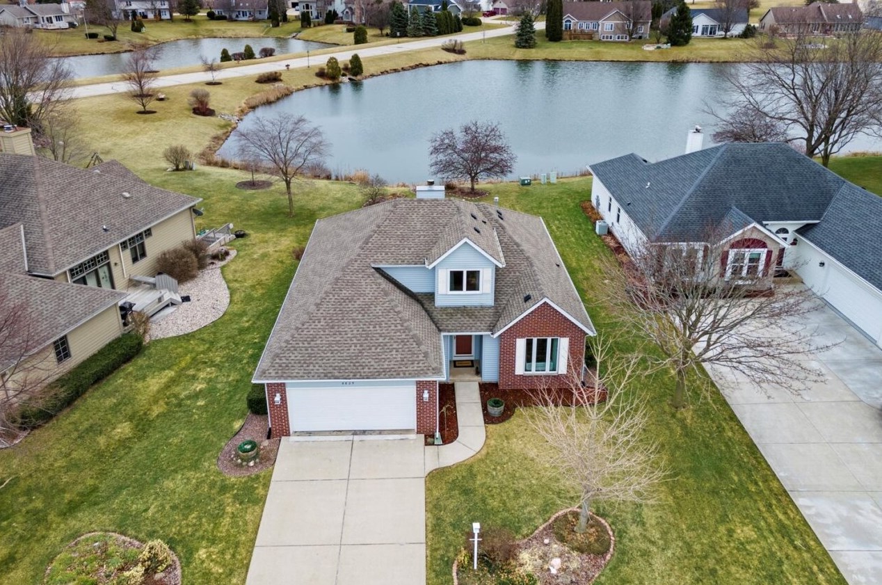6629 Chesapeake Rd, Racine, WI 53406