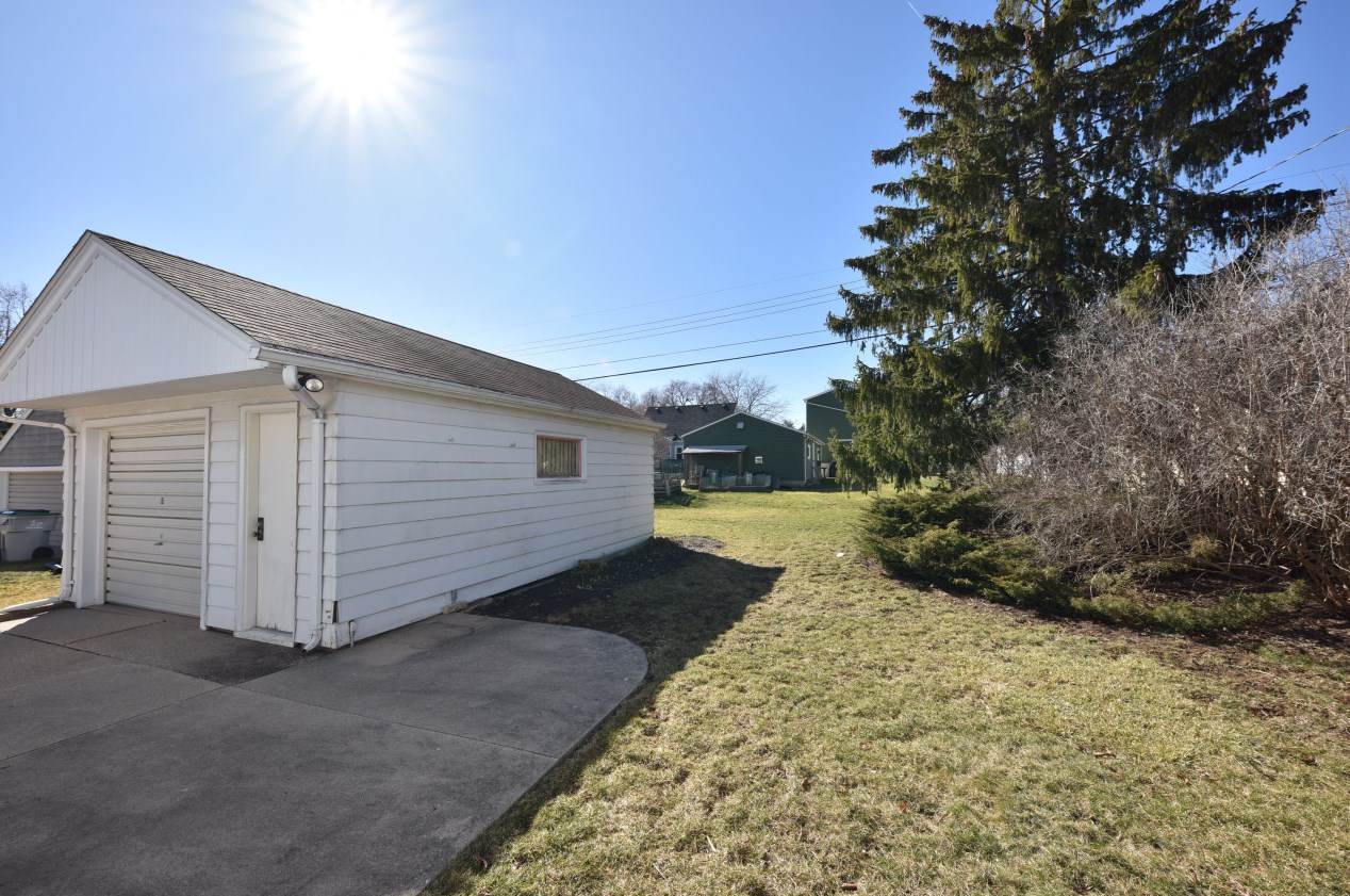 3465 96th St, Milwaukee WI  53222-3447 exterior