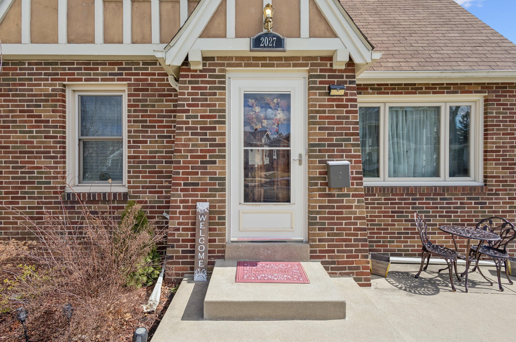 2027 Grange Ave, Racine WI  53403-4228 exterior