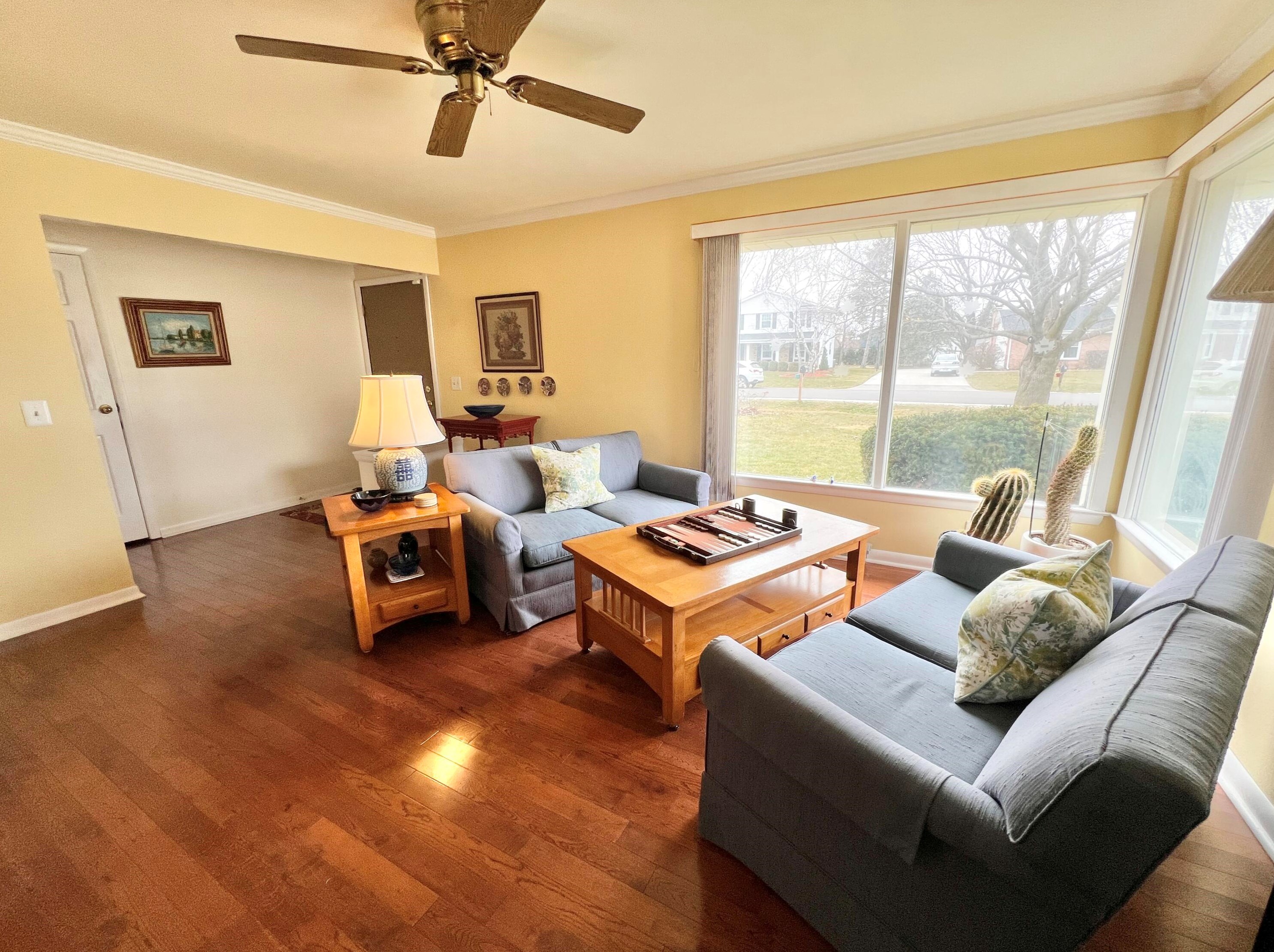5427 Gallant Fox Ln, Racine, WI 53402-2149