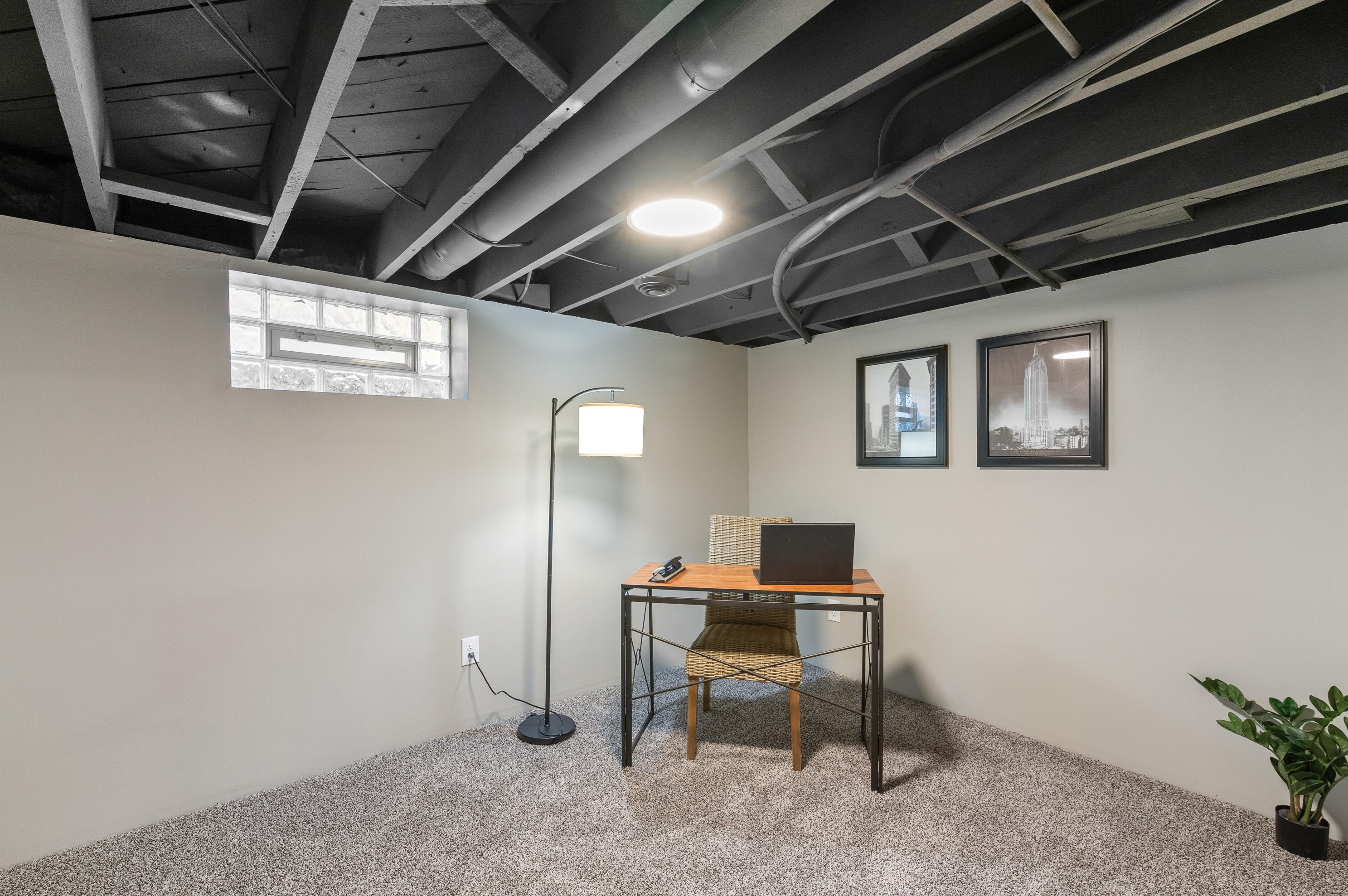 2955 37, Milwaukee WI 53210-1802 exterior