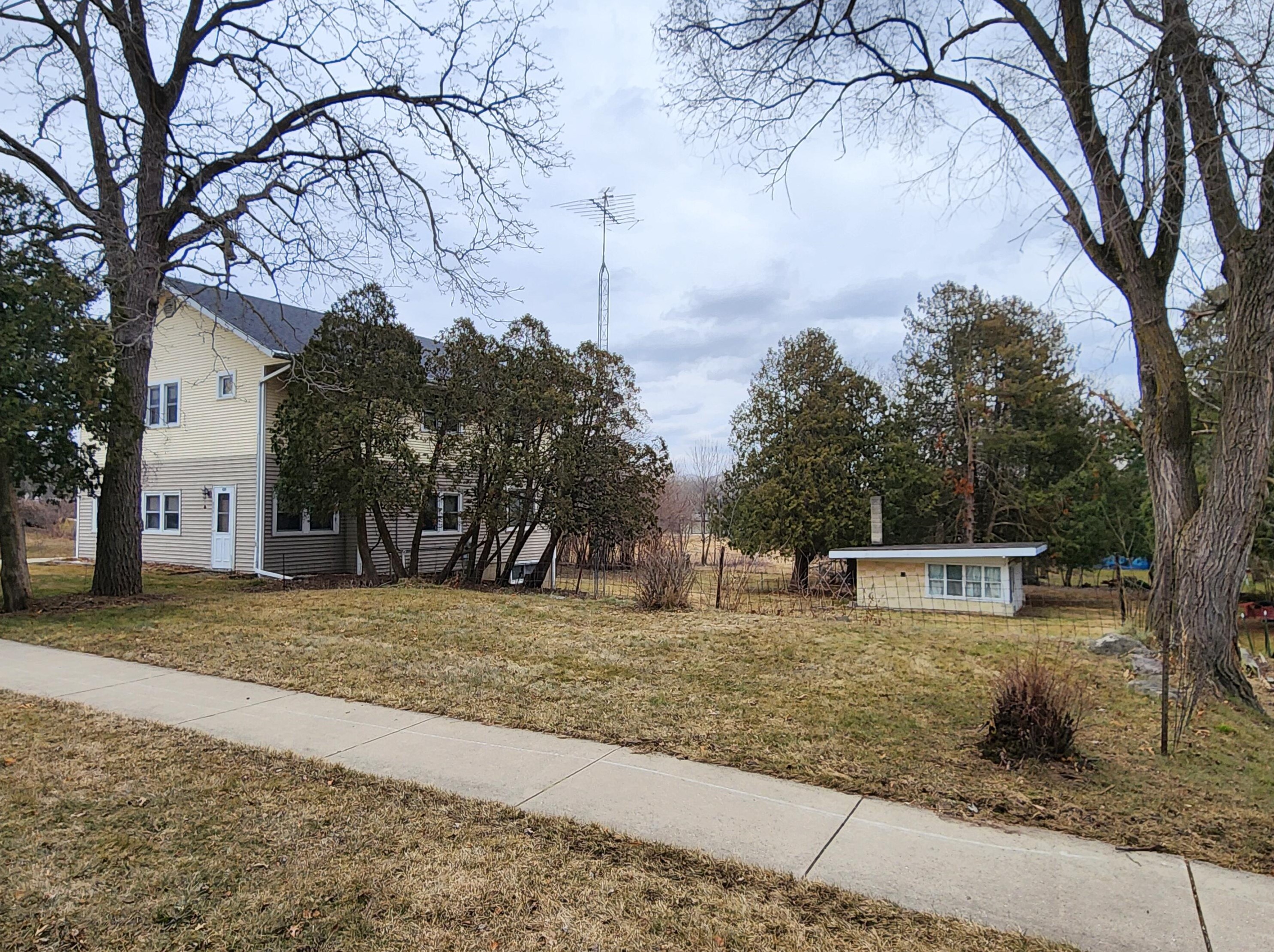 428 Commonwealth Dr, Fort Atkinson, WI 53538-1581
