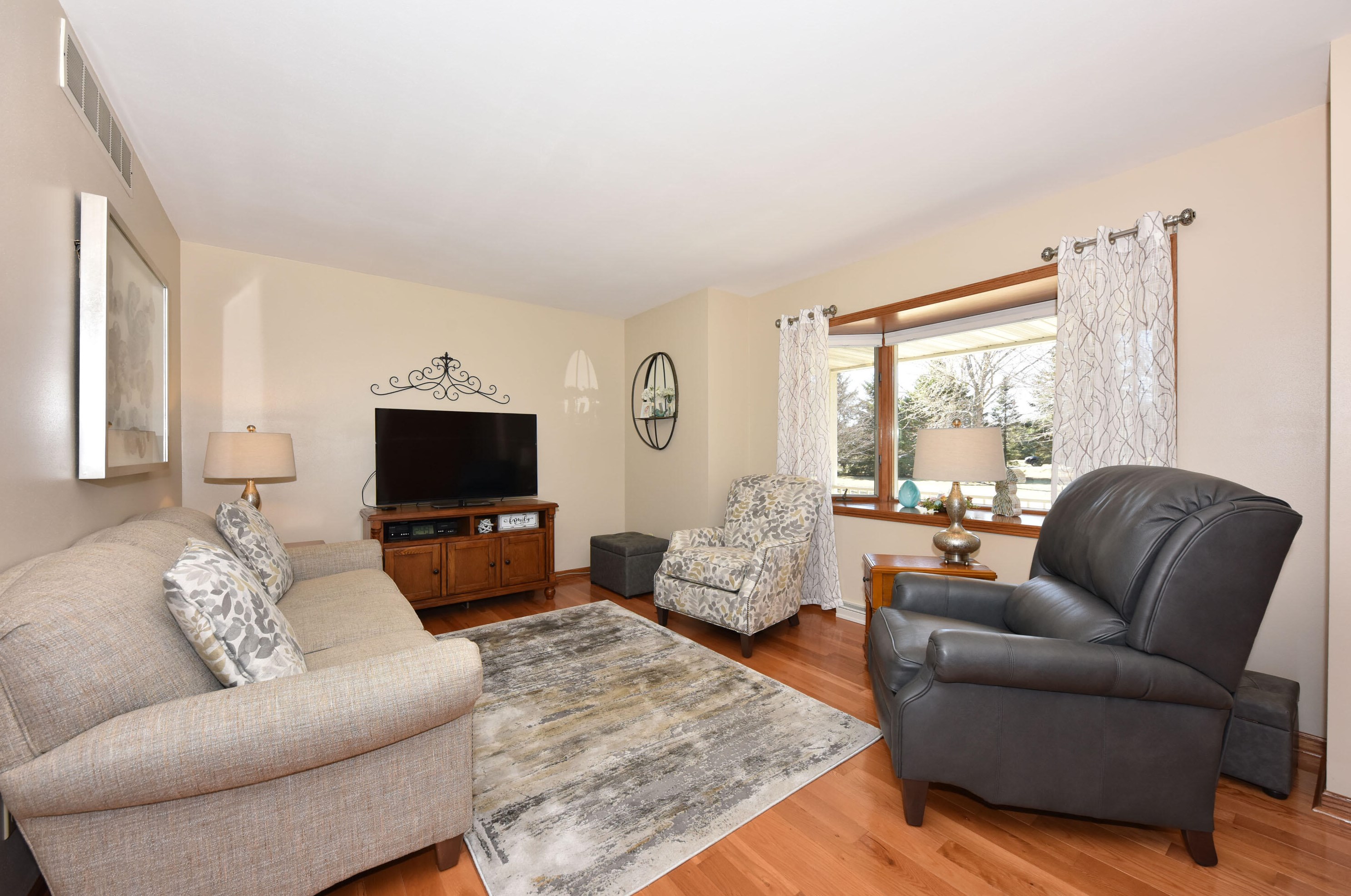 9308 Windy Acres Dr, Kewaskum, WI 53040