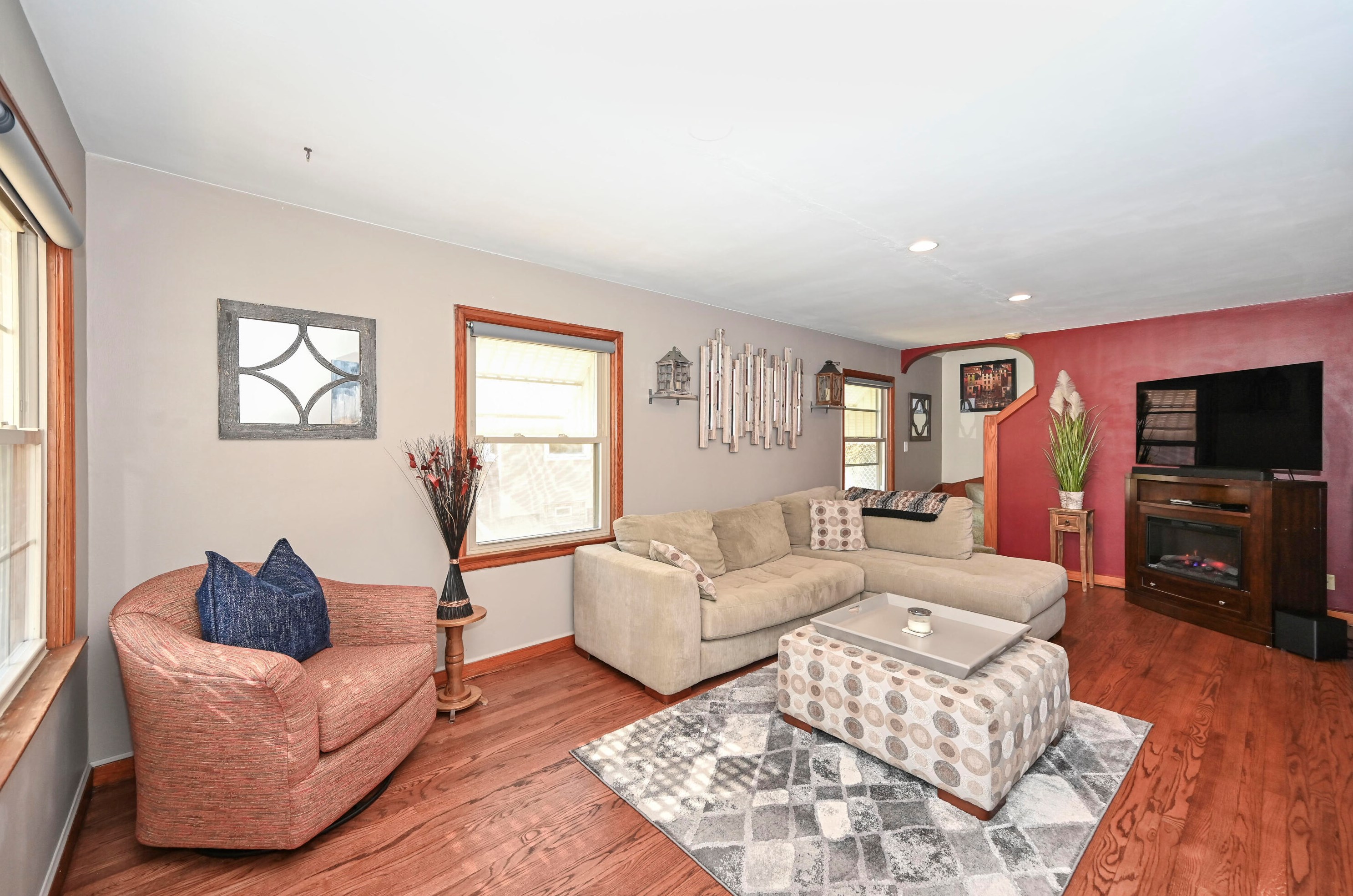 8514 Montana Ave, Milwaukee, WI 53227-3414