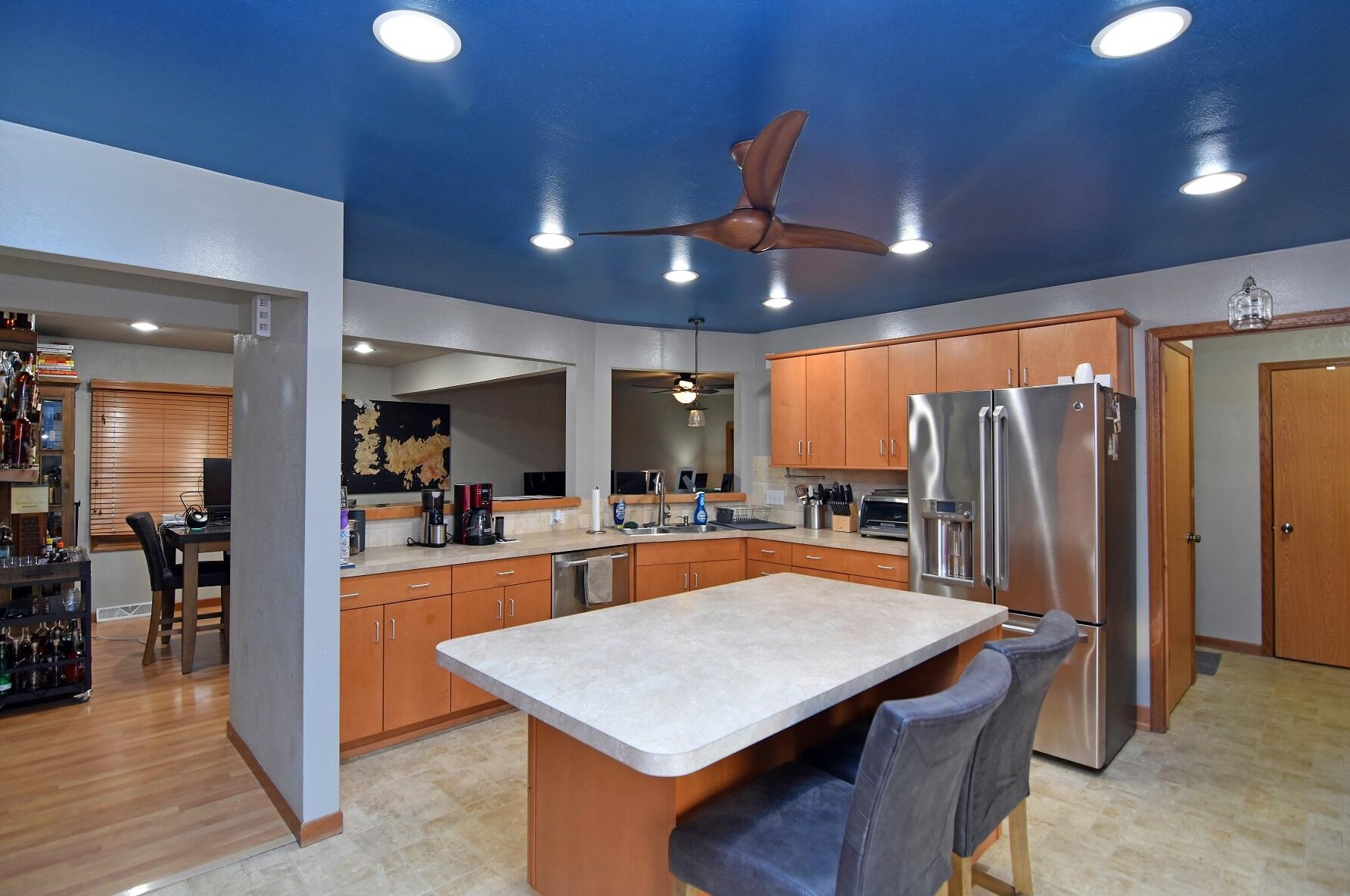 8132 15th Ave, Kenosha, WI 53143-6310