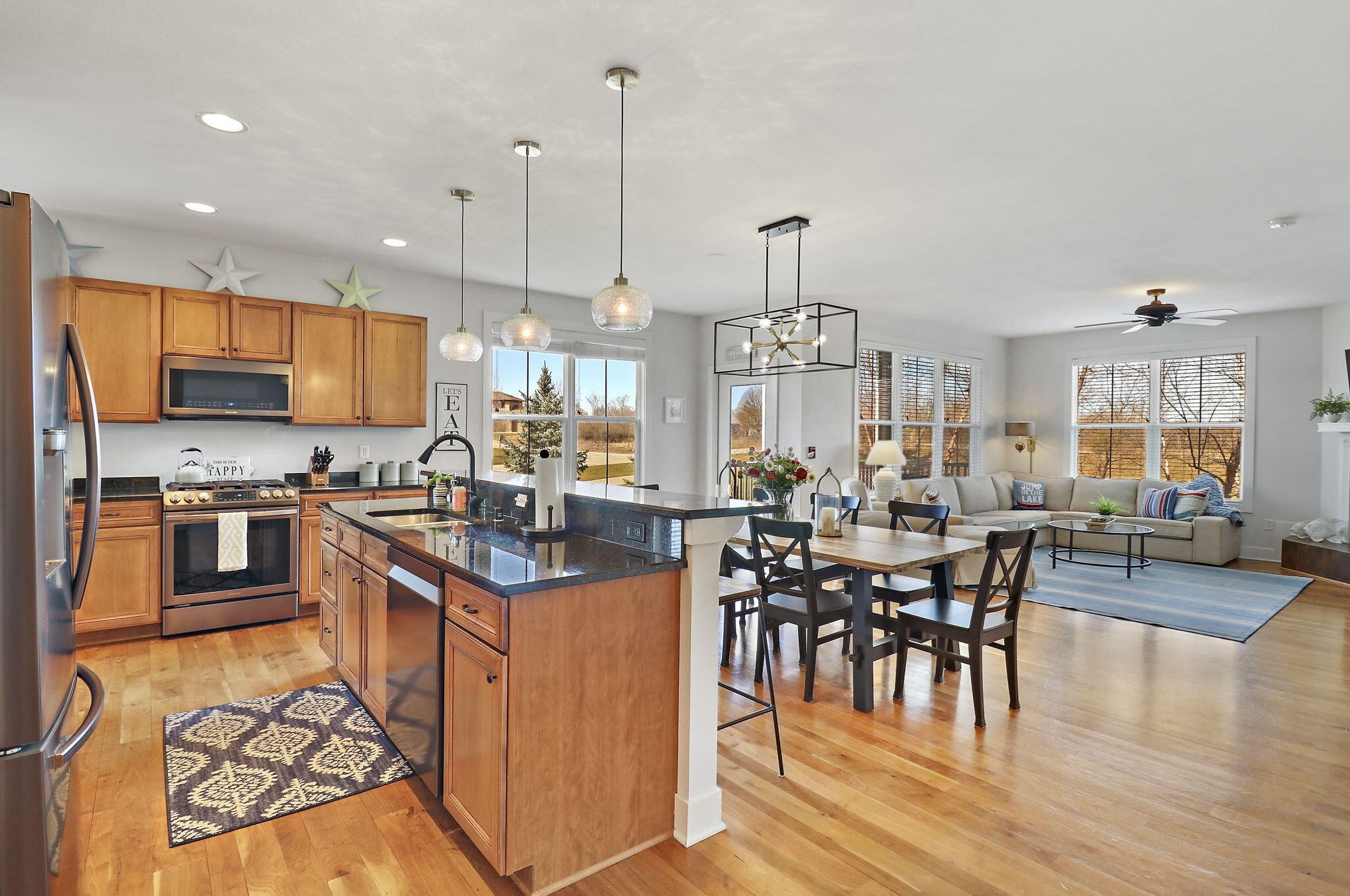 1018 Crane Ct, Lake Geneva, WI 53147