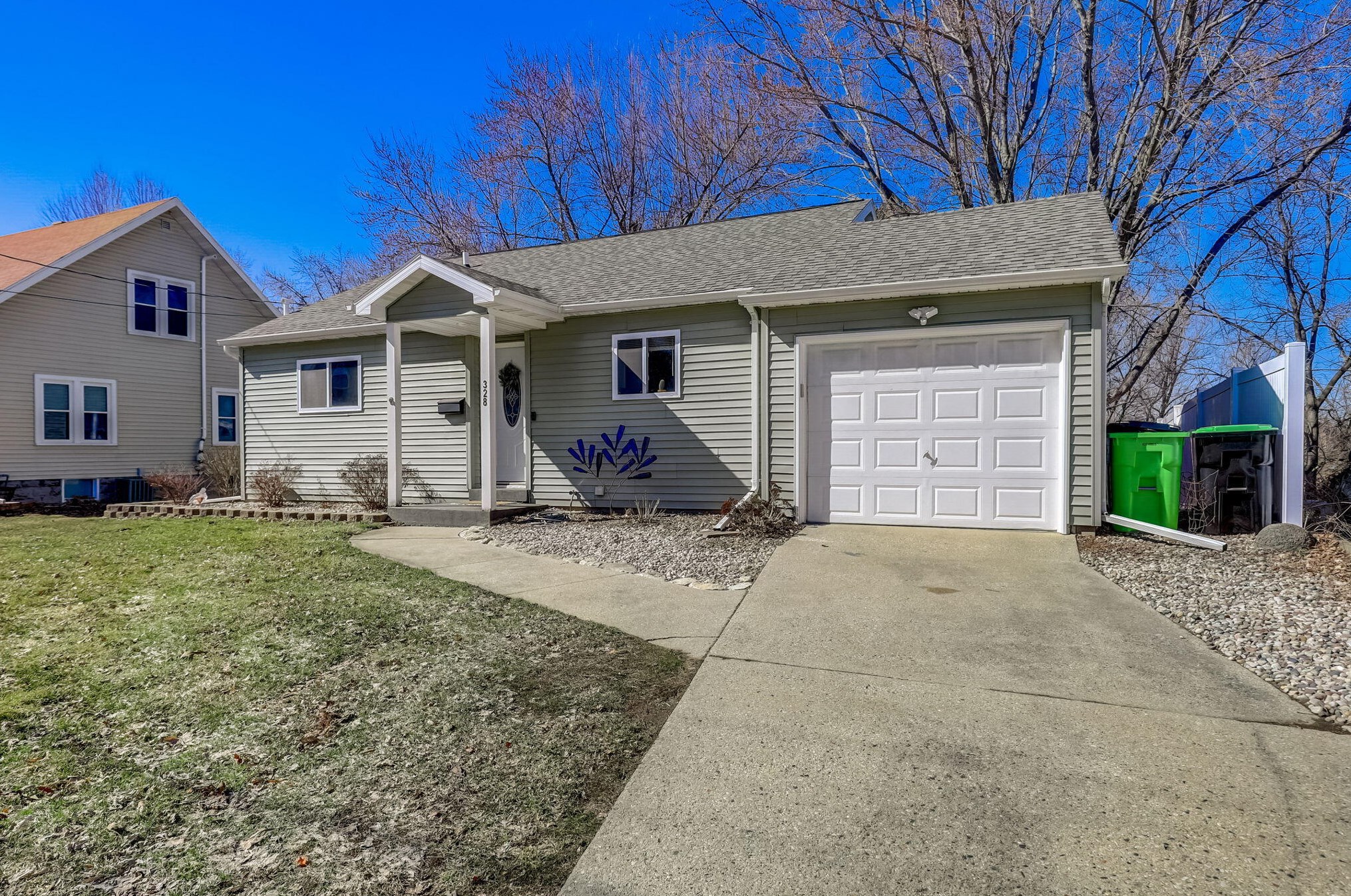 328 Fond Du Lac St, Waupun, WI 53963