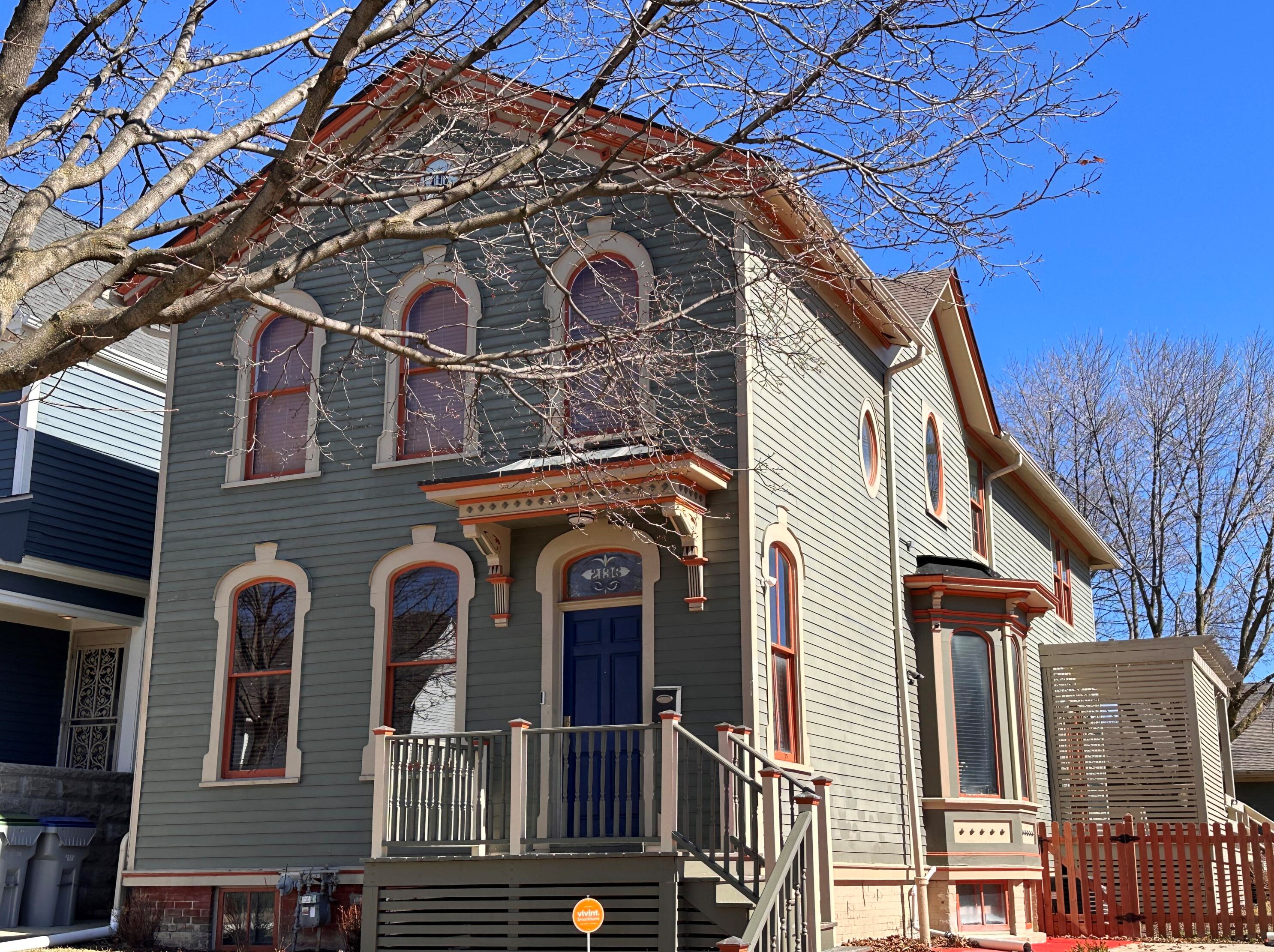 2136 Palmer St, Milwaukee WI  53212-3220 exterior