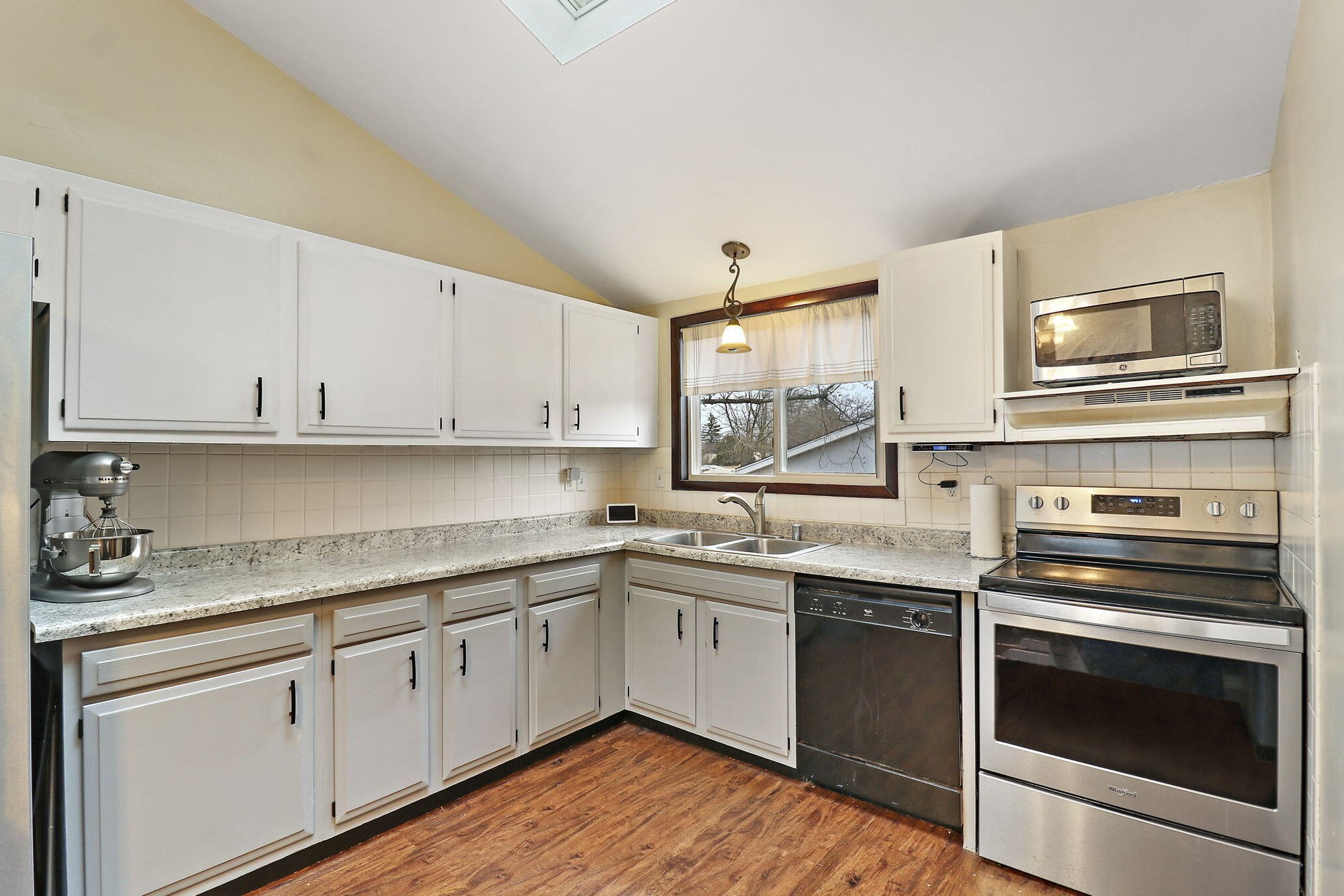 4842 High Meadows Terrace, Racine, WI 53406