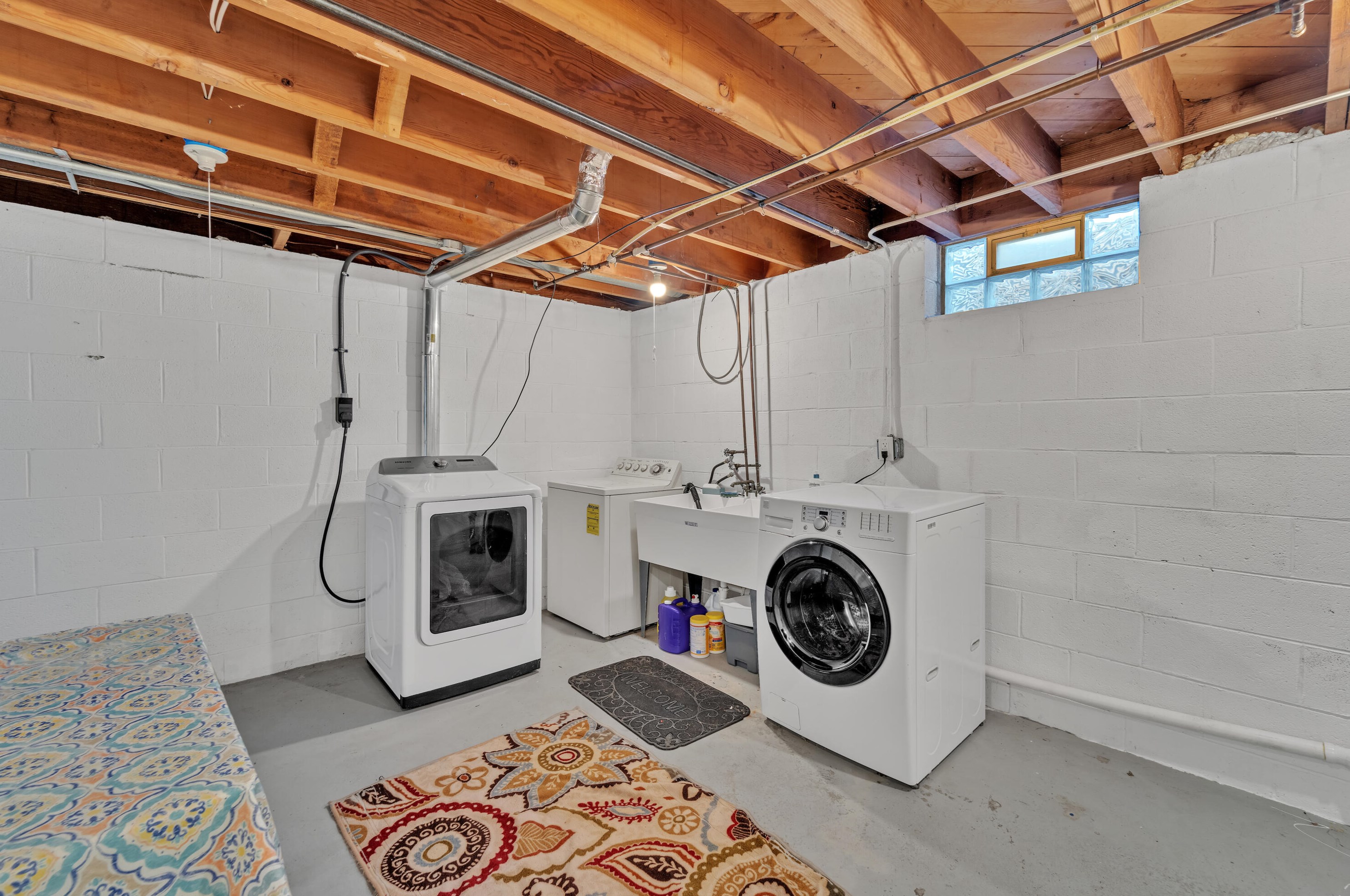 11050 Mount Vernon Ave, Milwaukee WI  53226-4136 exterior