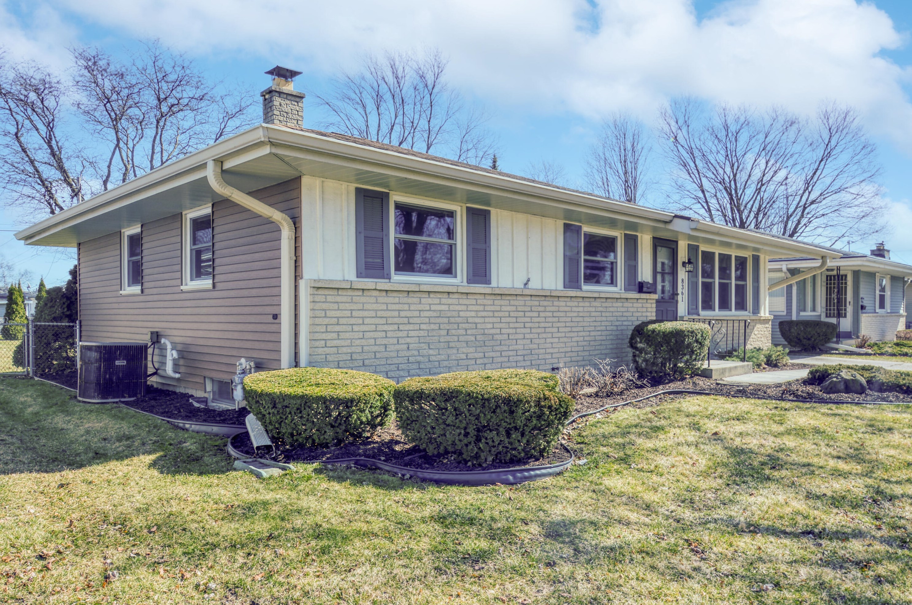8361 26th Ave, Kenosha, WI 53143