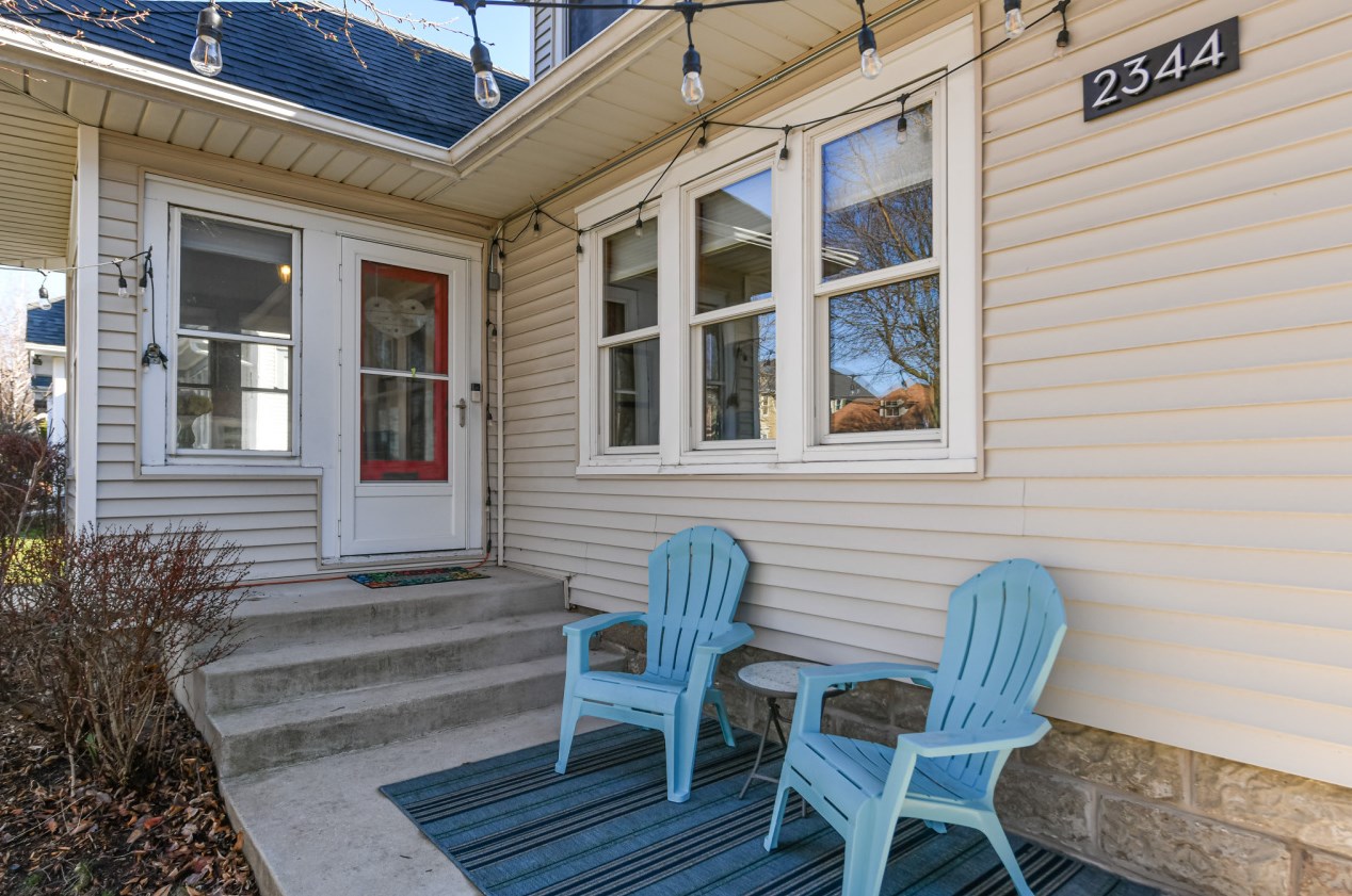 2344 67th St, Milwaukee, WI 53219-2049