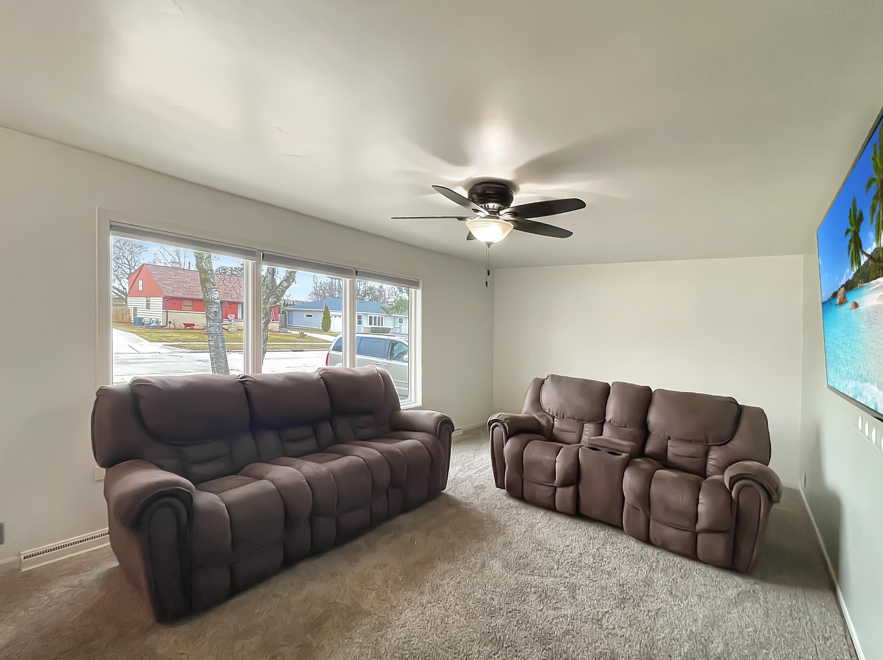 1438 10th St, Manitowoc WI  54220-5700 exterior