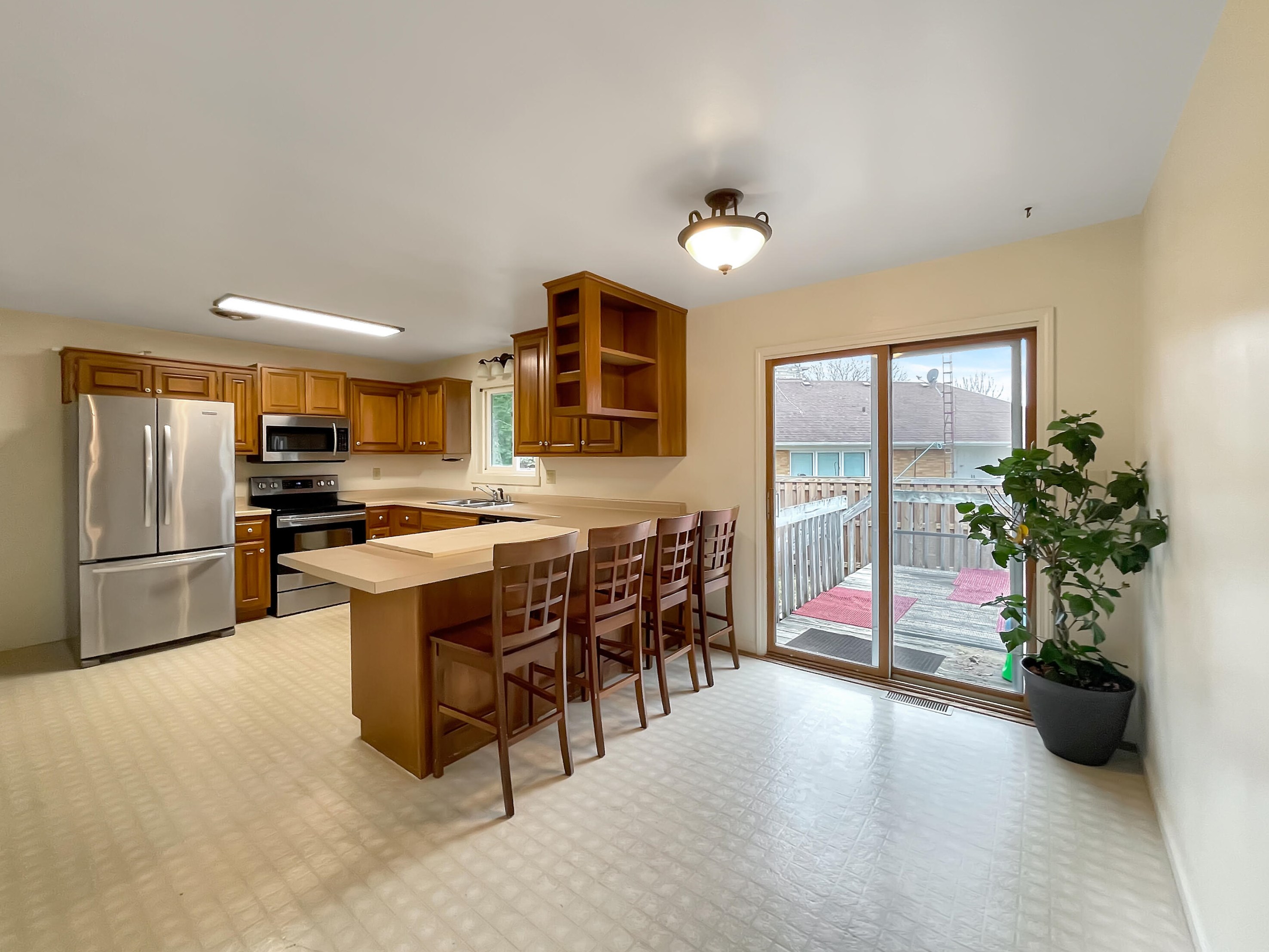 1438 10th St, Manitowoc WI  54220-5700 exterior