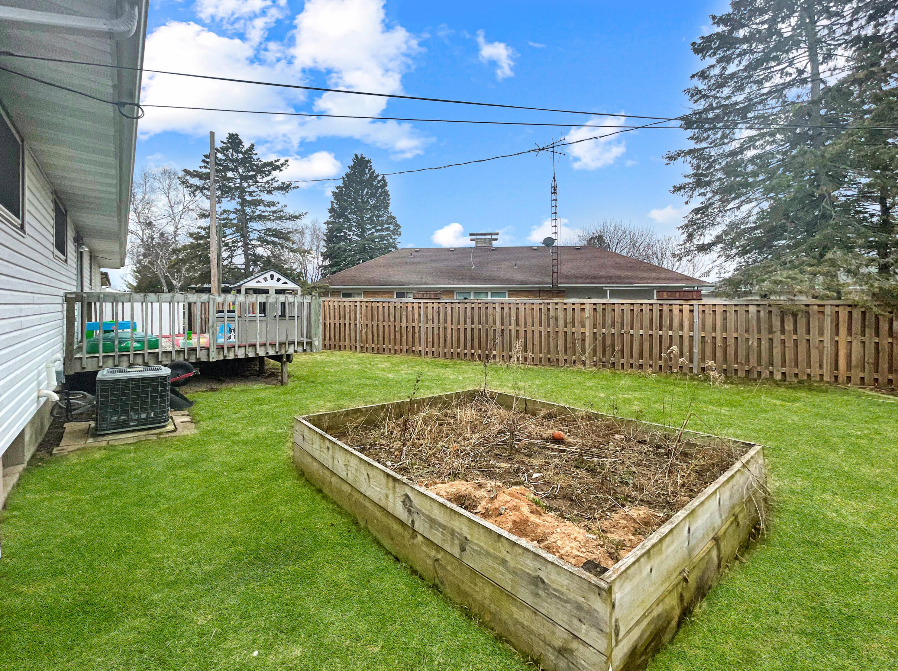 1438 10th St, Manitowoc WI  54220-5700 exterior