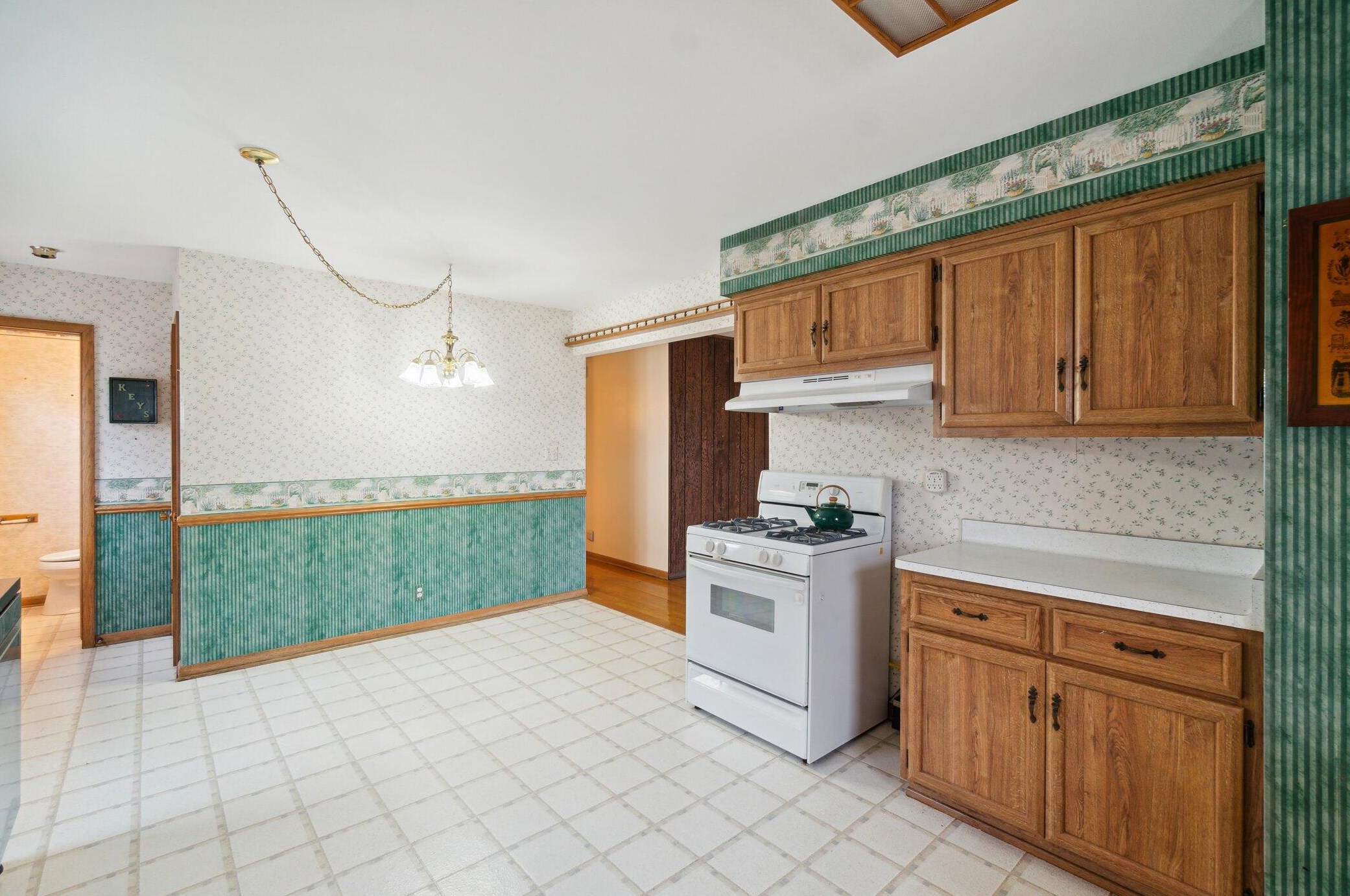 831 109, Milwaukee WI 53226-3739 exterior