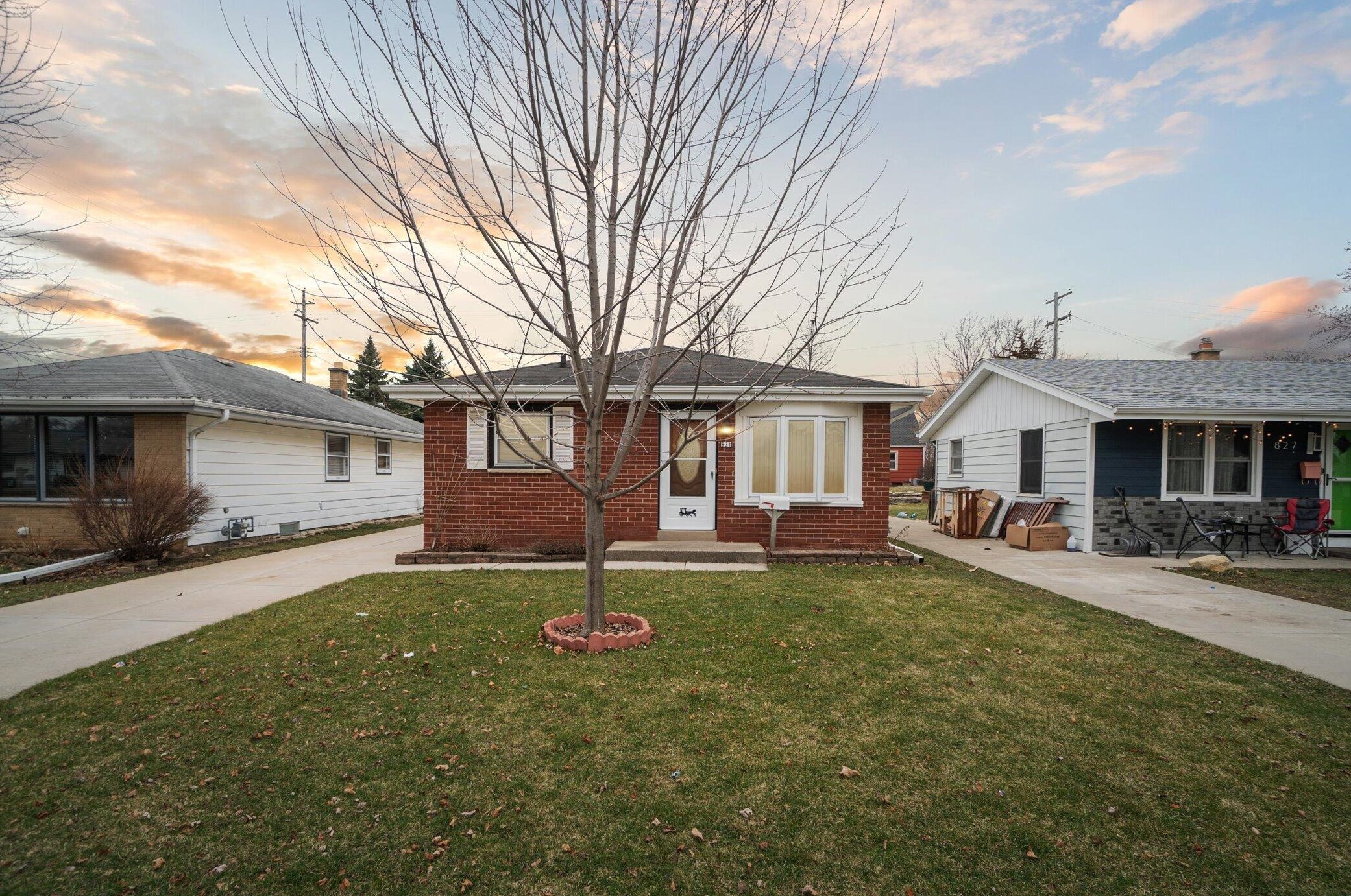 831 109, Milwaukee WI 53226-3739 exterior