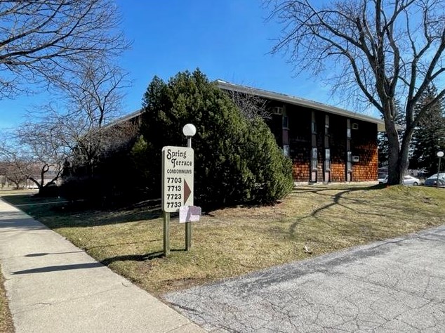 7703 W Sheridan Ave #d, Milwaukee, WI 53218