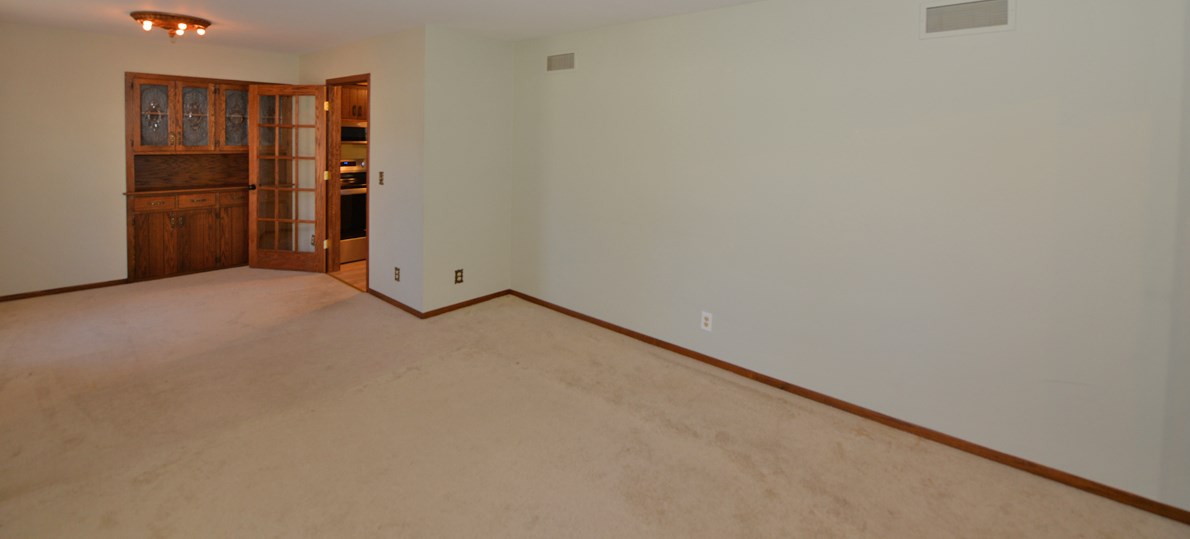 3224 Elwood Dr, Racine, WI 53406-5218