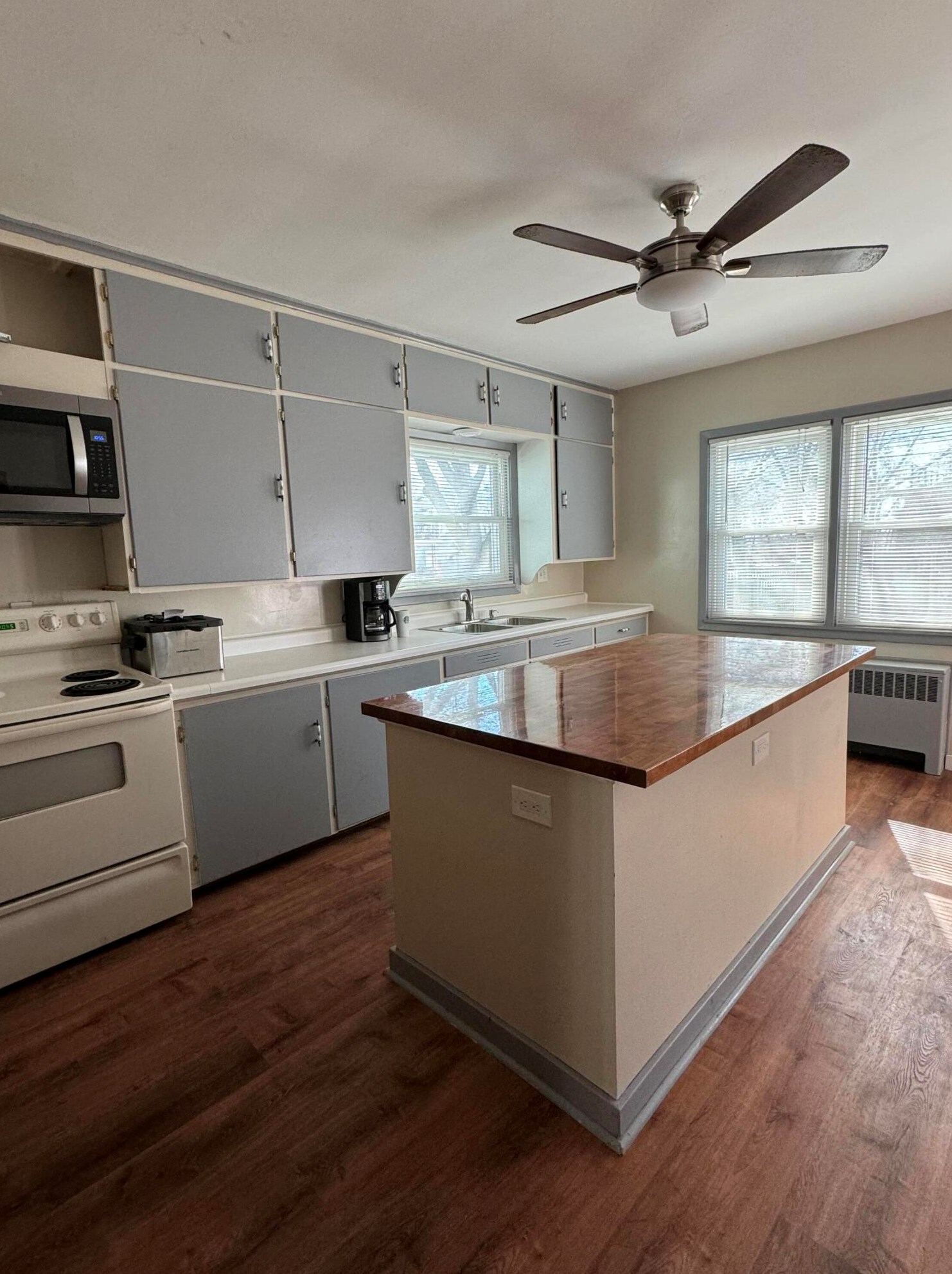 1022 16th St, Sheboygan, WI 53081-3825