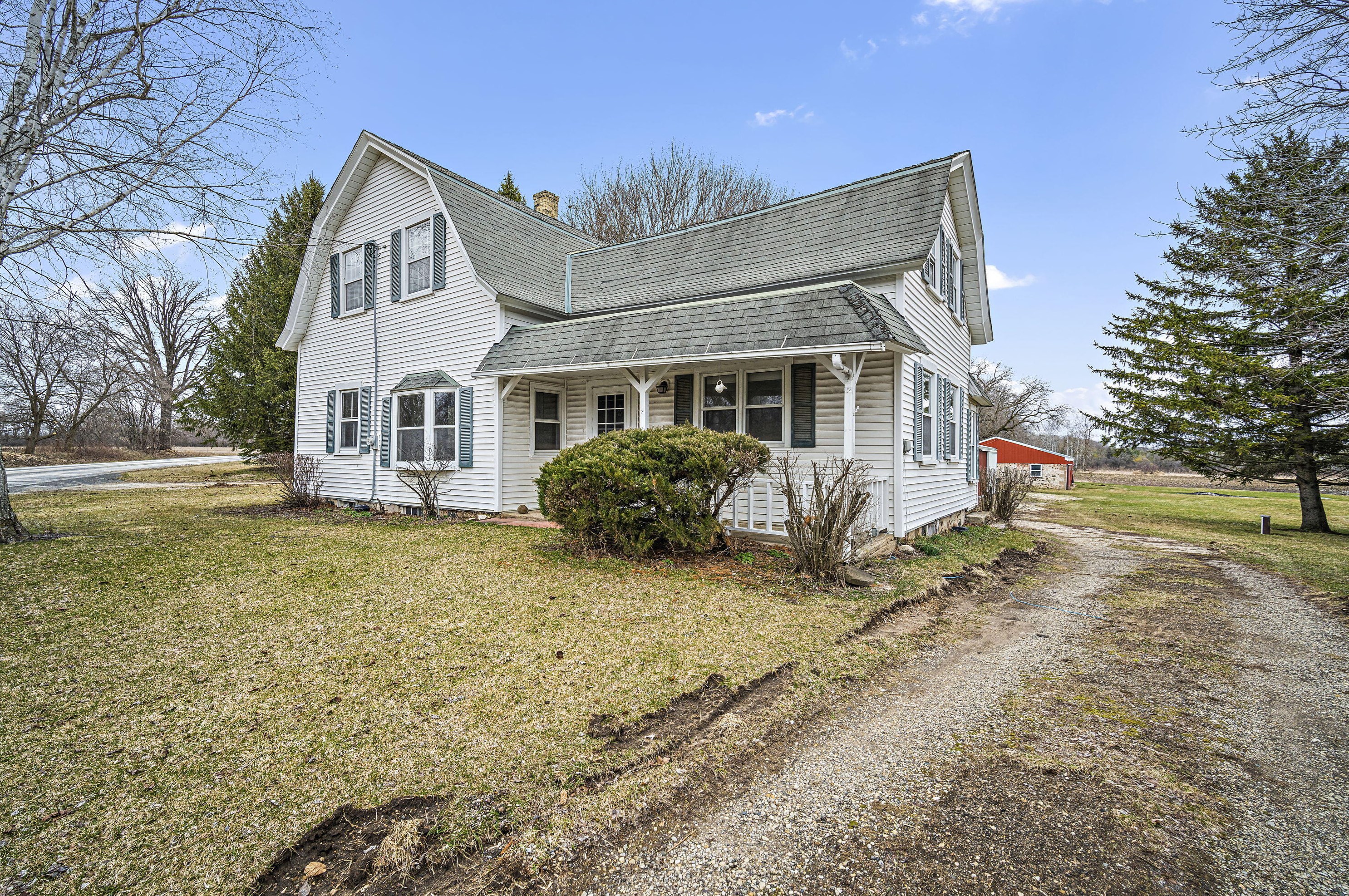 8290 Trading Post Trail, West Bend, WI 53090