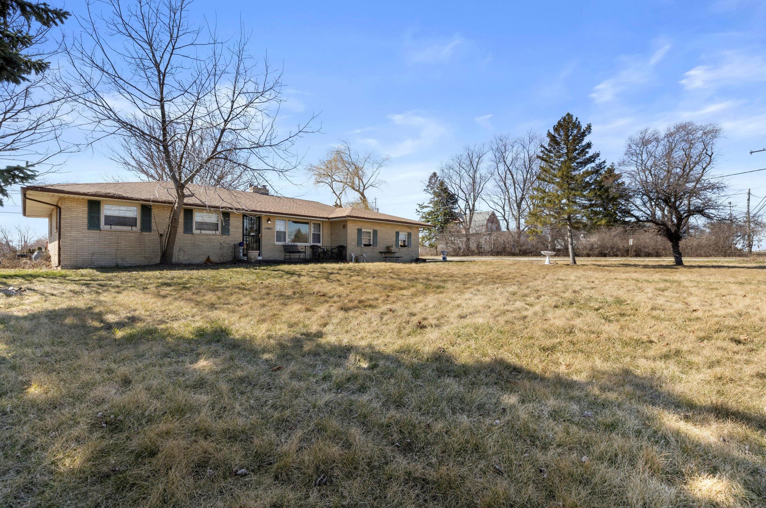 5511 Washington Rd, Kenosha, WI 53144