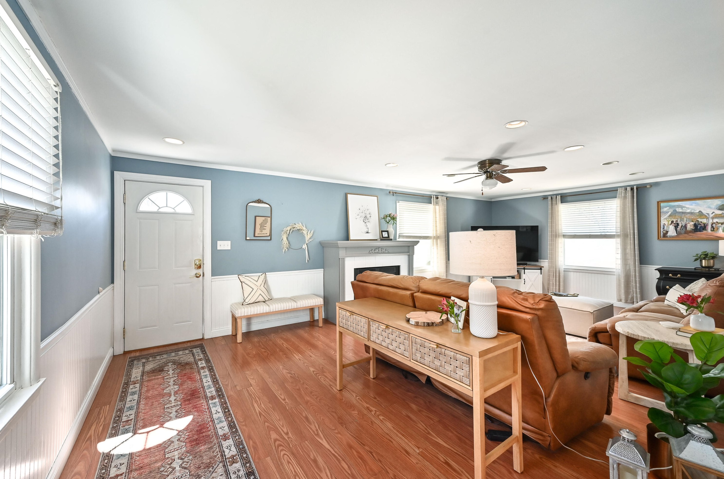 8205 Honey Creek Pkwy, Milwaukee WI  53214-1466 exterior