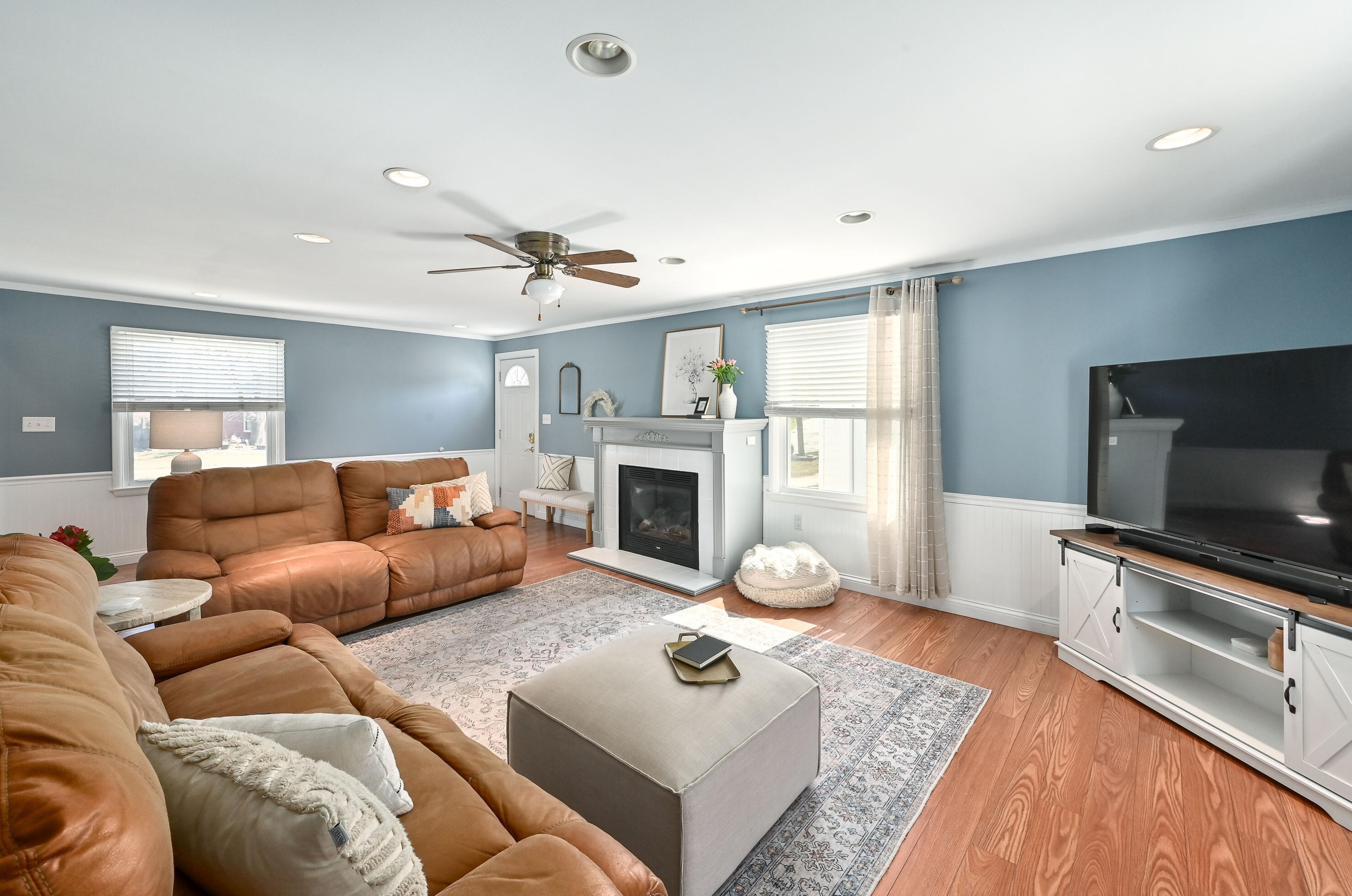 8205 Honey Creek Pkwy, Milwaukee WI  53214-1466 exterior