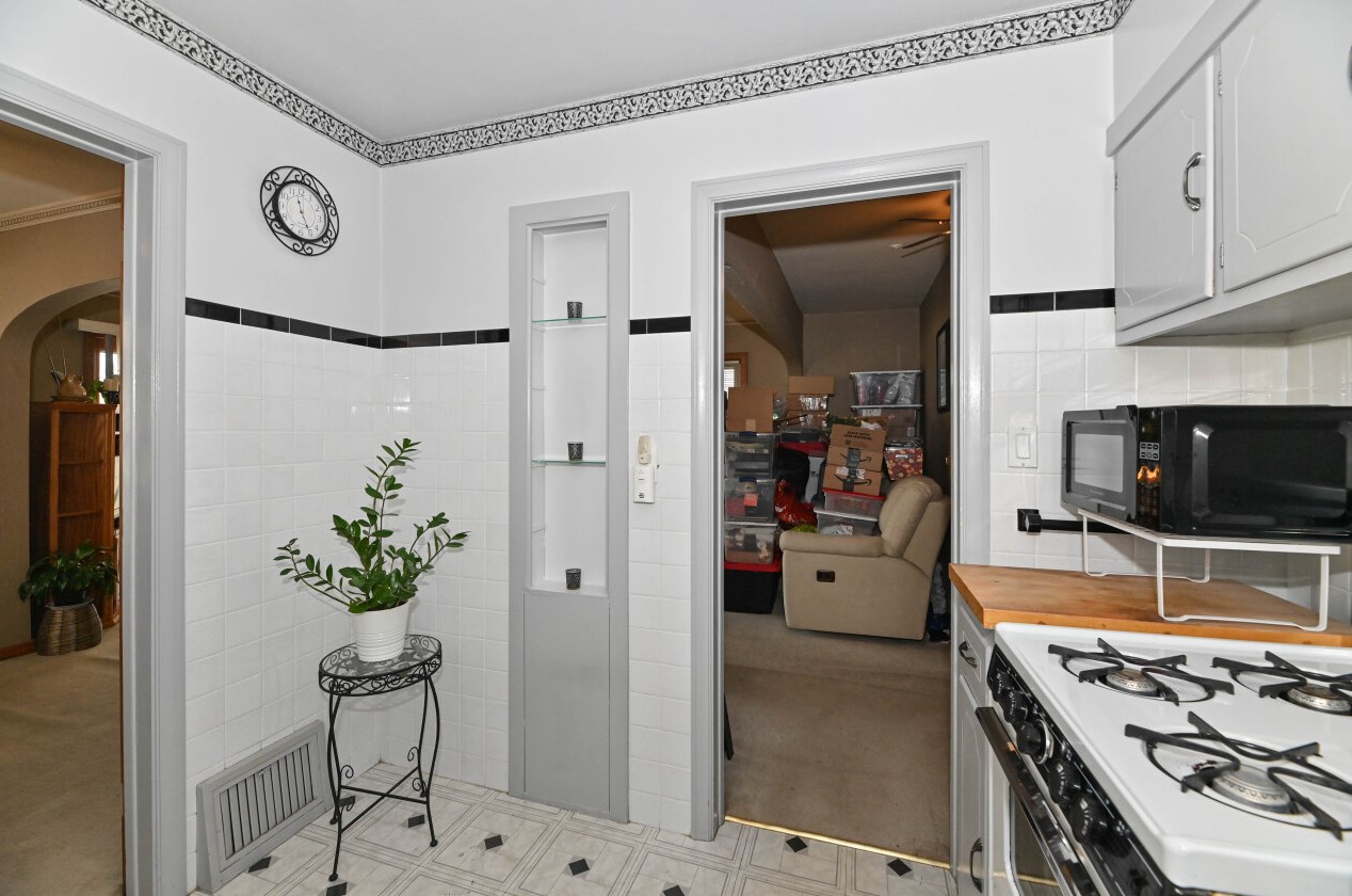 1639 55, Milwaukee WI 53214-5245 exterior