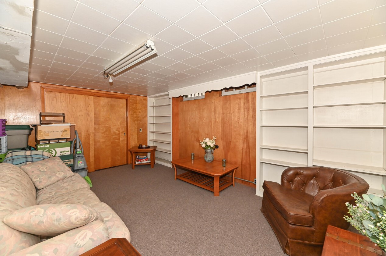 1639 55, Milwaukee WI 53214-5245 exterior