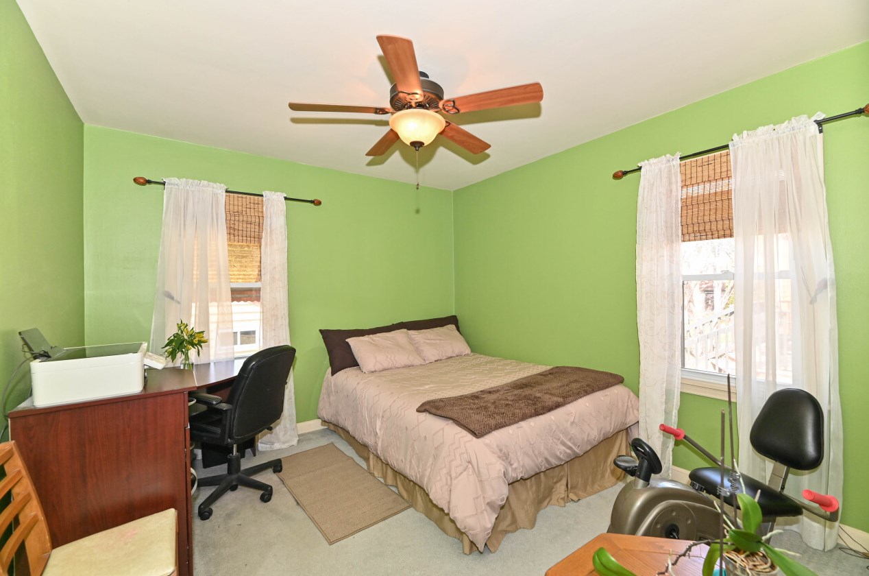 1639 55, Milwaukee WI 53214-5245 exterior