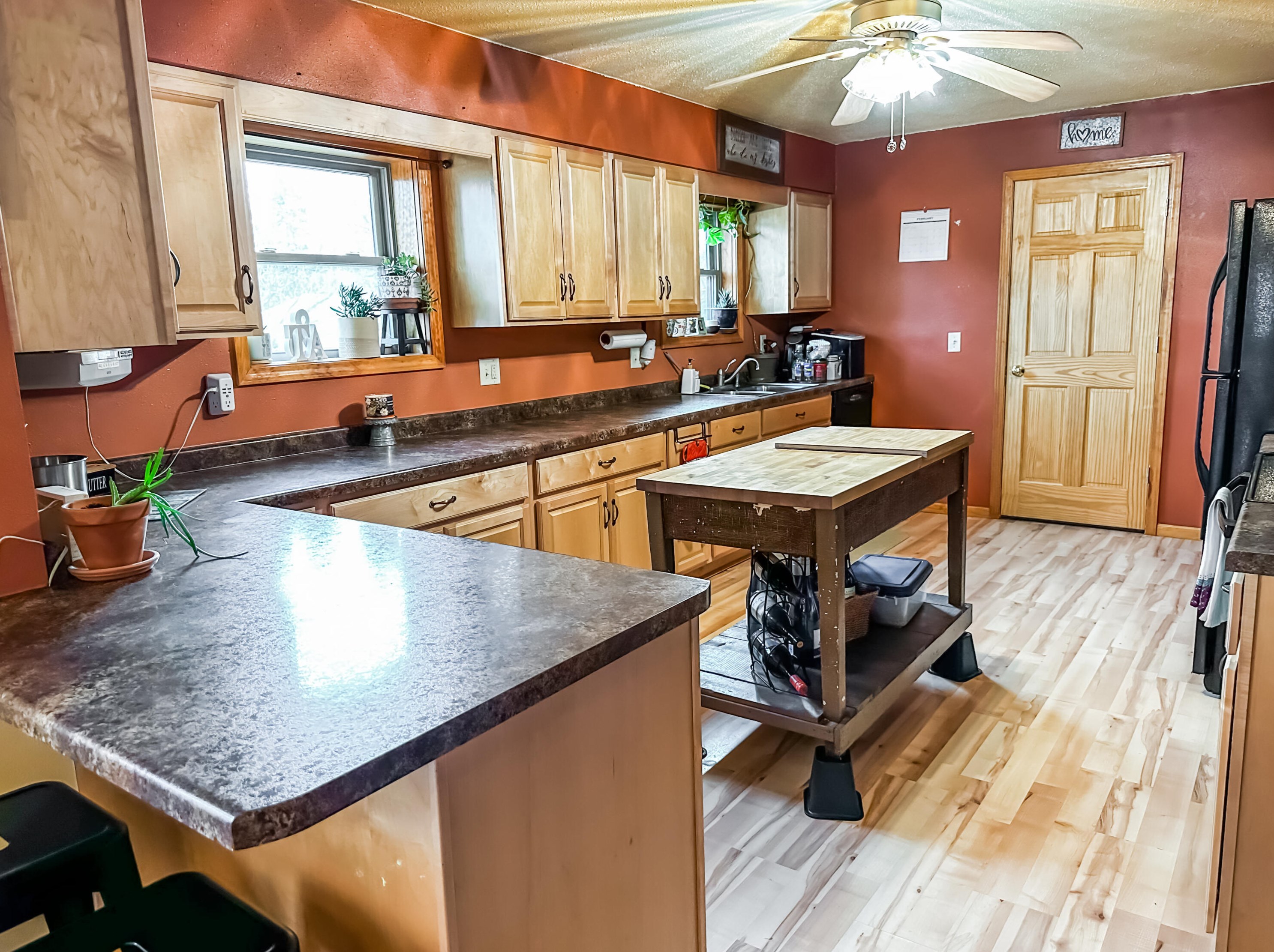 109 3rd St, Melrose, WI 54642-7237