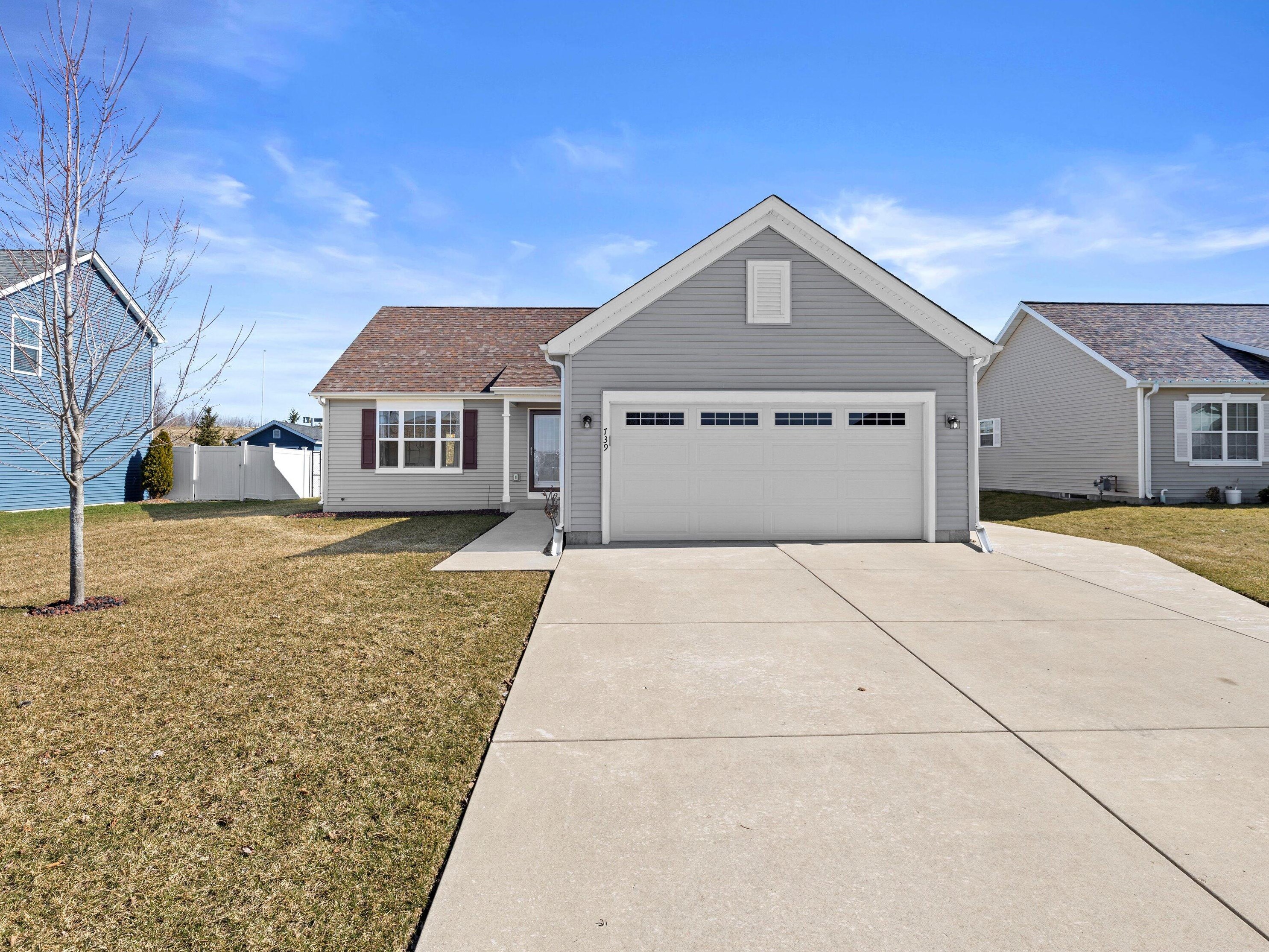 739 Sugarpine Way, Elkhorn, WI 53121-4622