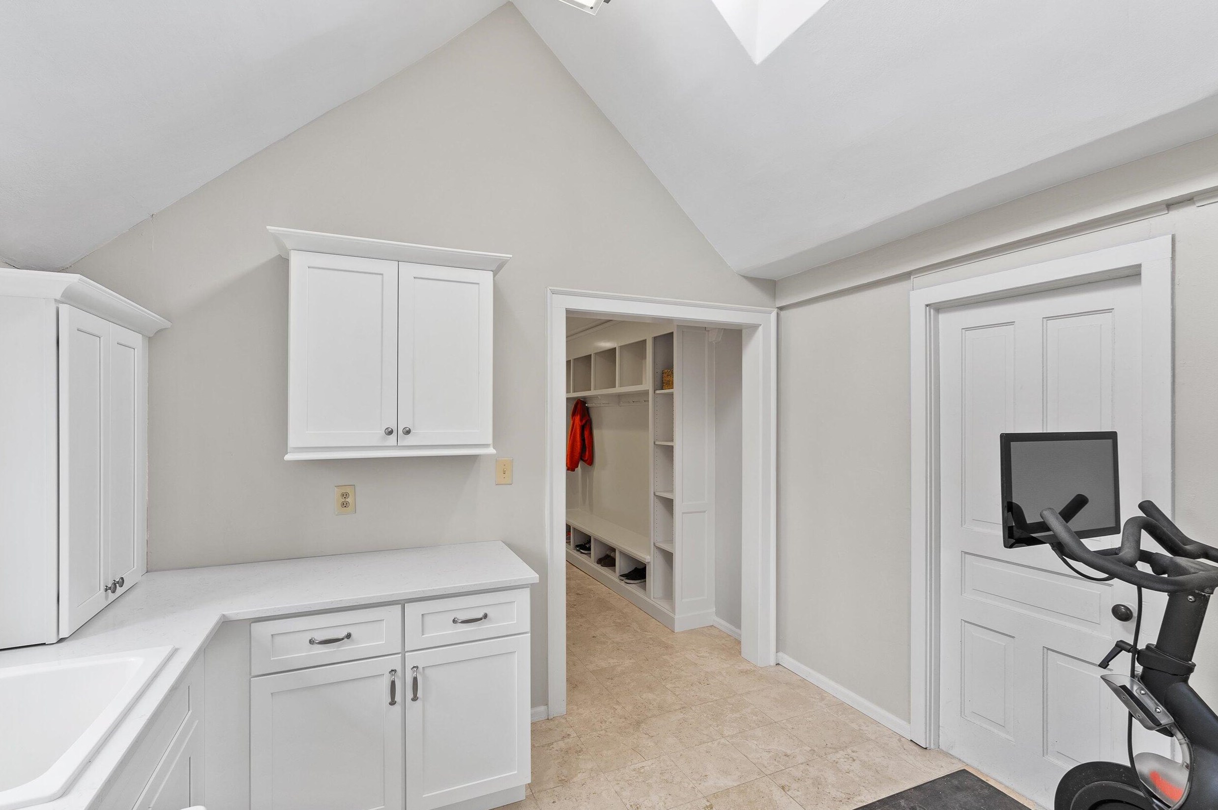 4524 Cramer St, Milwaukee WI 53211-1201 exterior